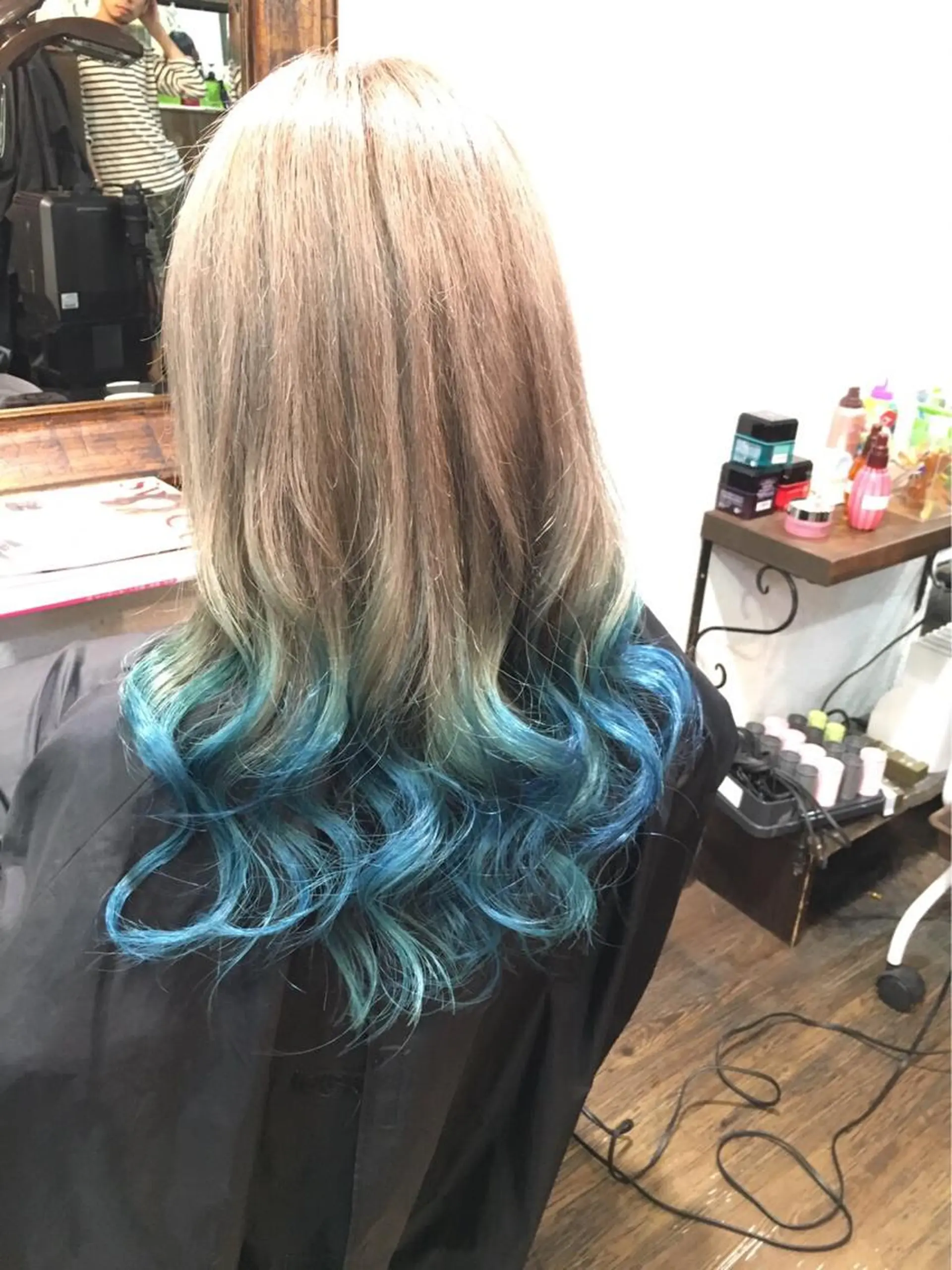 ミディアム セミロング ロング カラー ブルーカラー グラデーションカラー グレージュ 🧡ショートの達人 🧡SHOのヘアスタイル