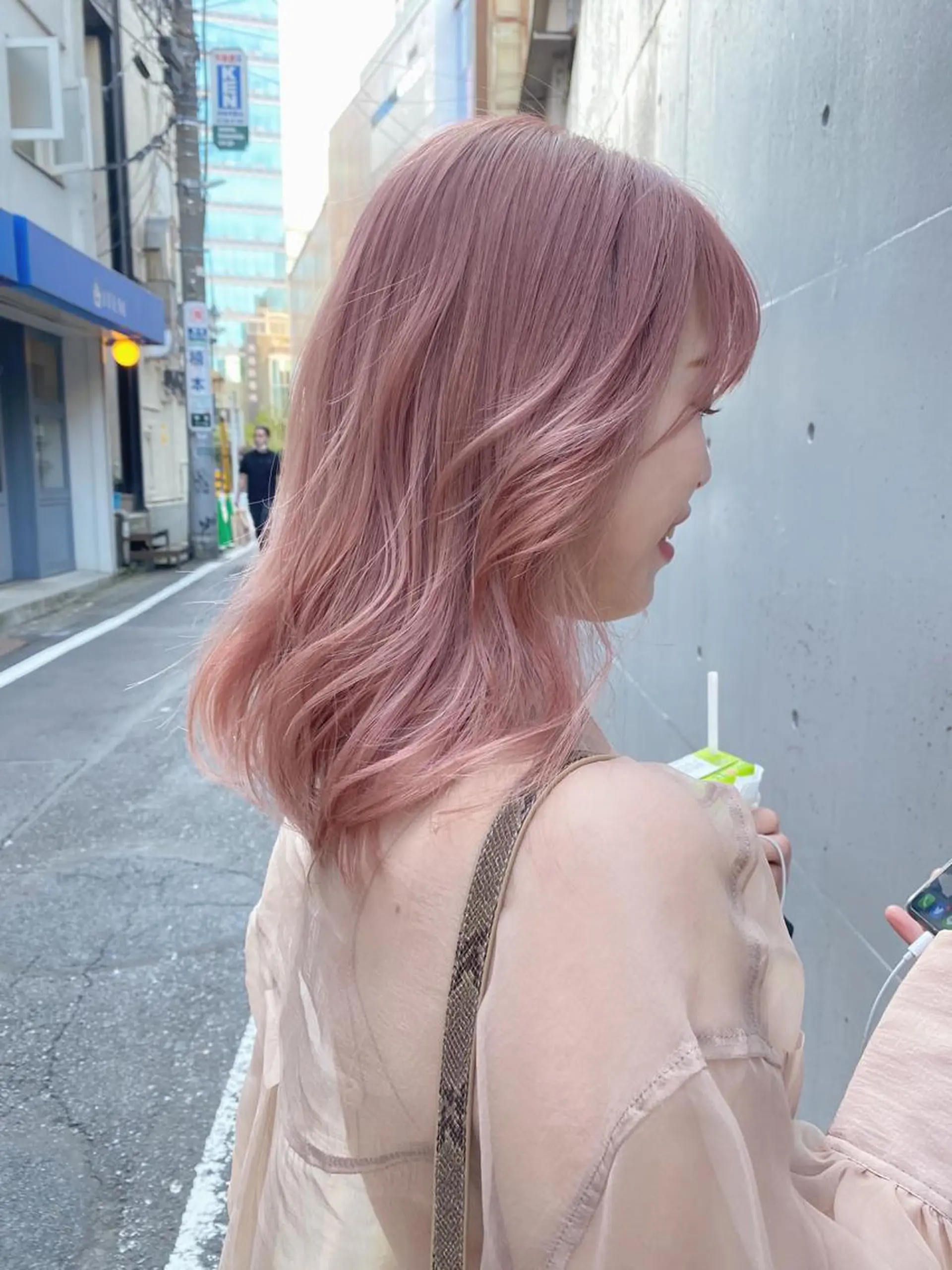 セミロング カラー ヘアアレンジ Flamme Annaのヘアスタイル