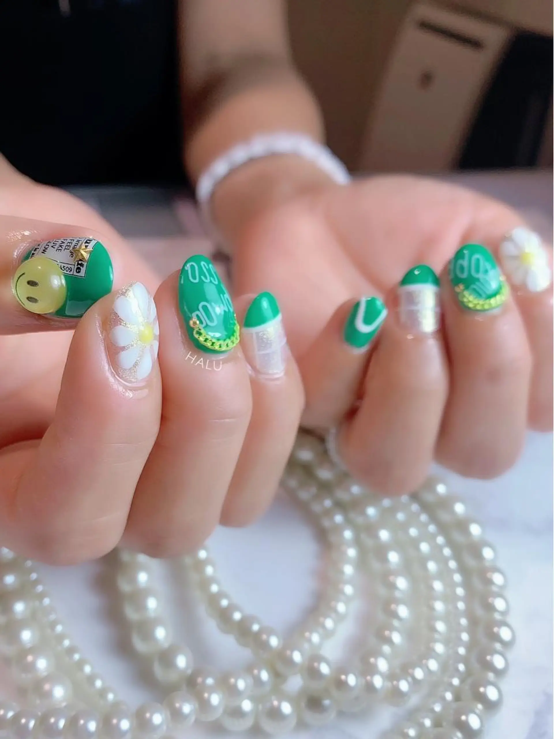 ネイル グリーン ぷっくりネイル HALU ハルのネイルデザイン