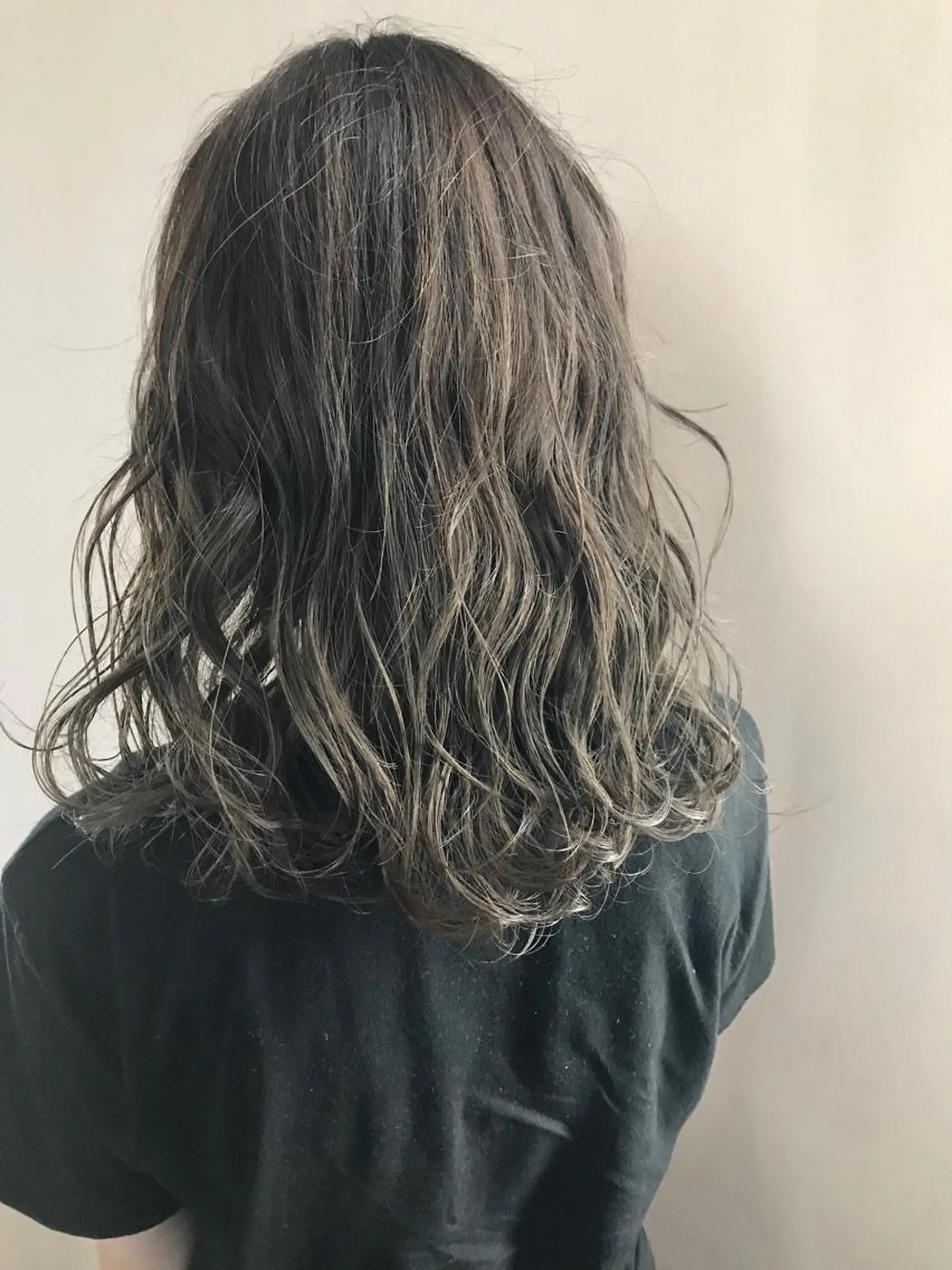 カラー ヘアカラー トリートメント 島袋 ナオユキのヘアスタイル