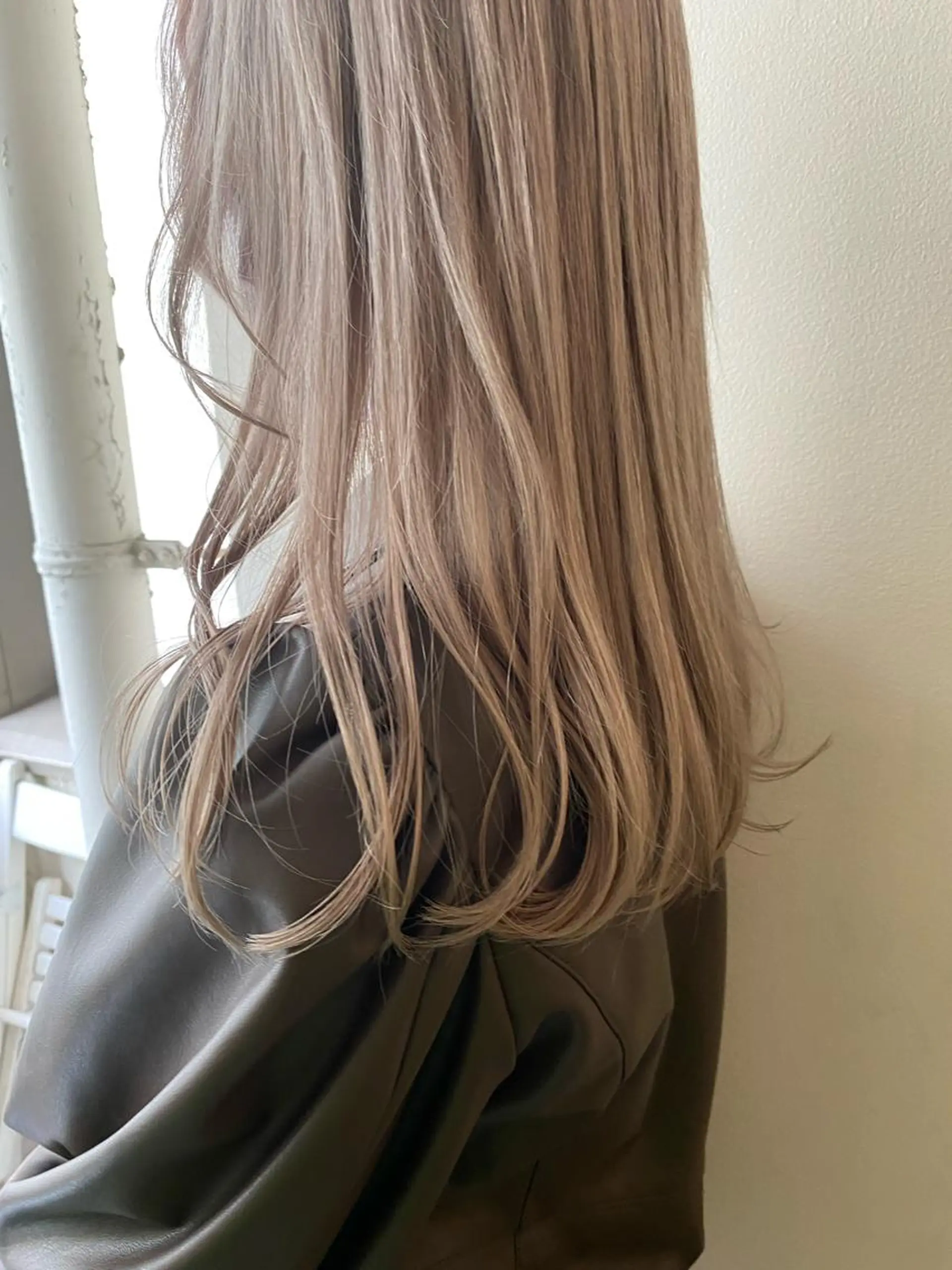 ロング カラー ベージュカラー ミルクティーベージュ 🌸透明感艶 カラー🌸Yuukiのヘアスタイル