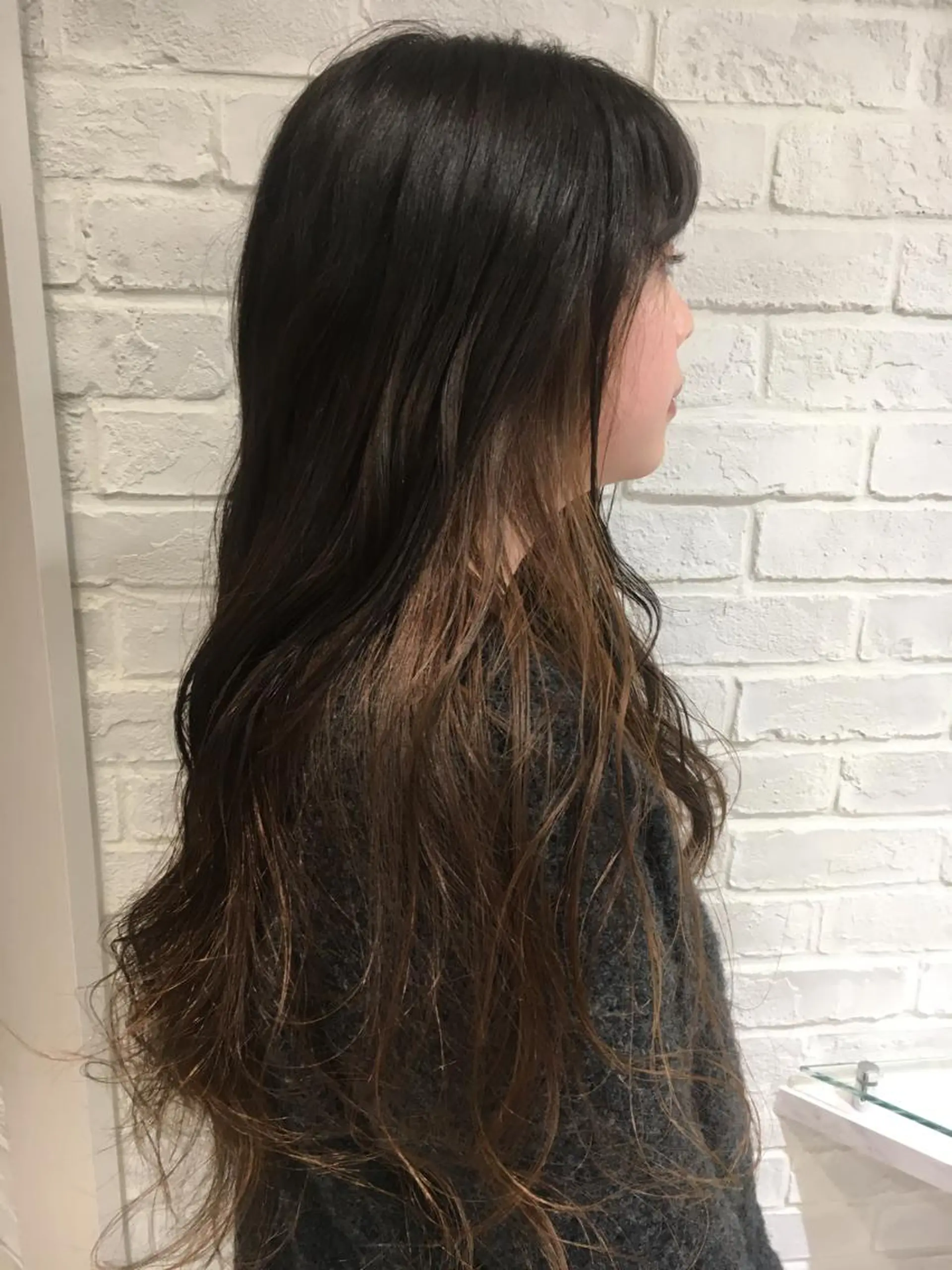 カラー 江原 彩華のヘアスタイル