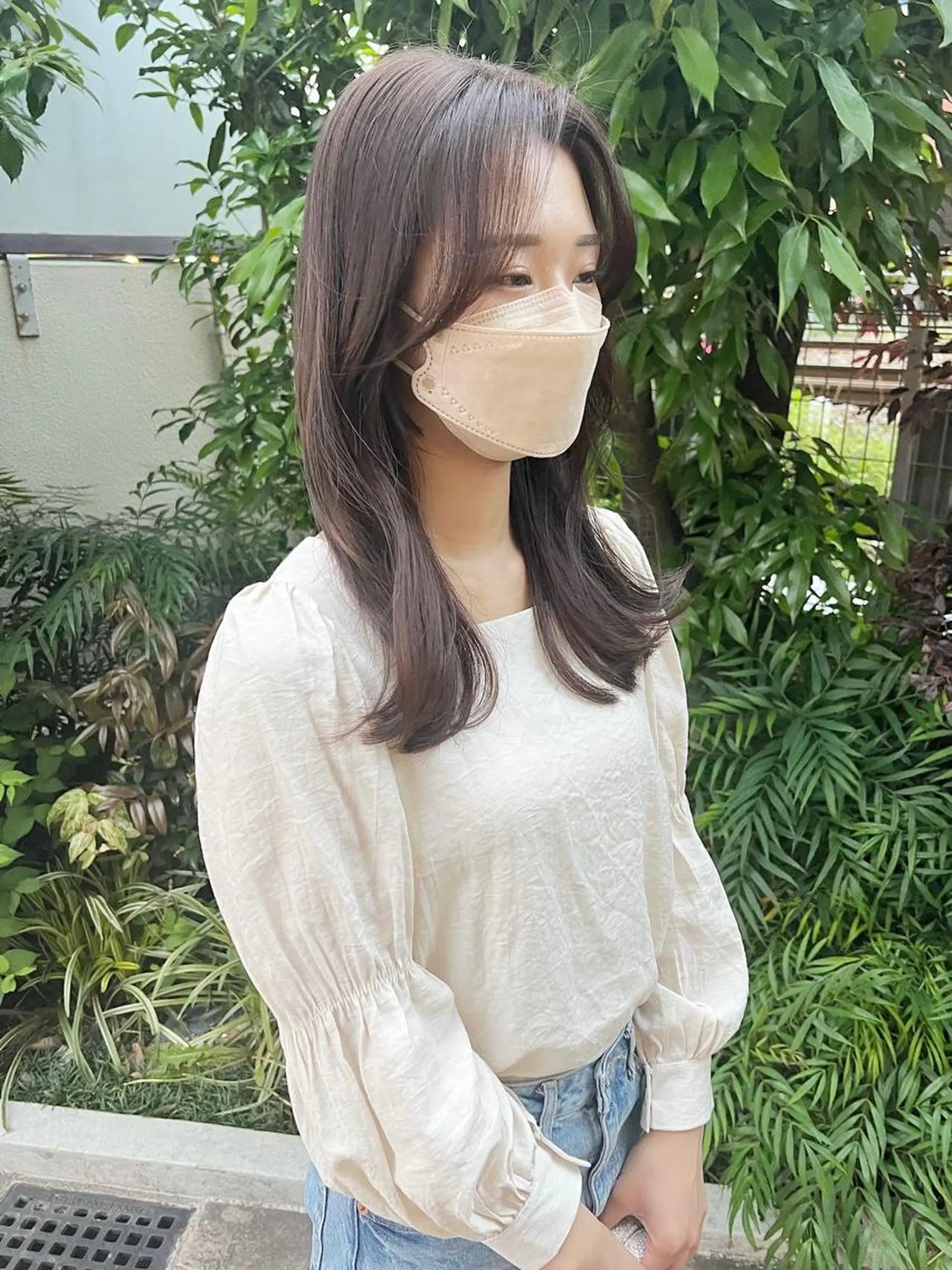 セミロング カラー ヨシンモリ 韓国風ヘア 菅原リキヤ くびれレイヤーヘアのヘアスタイル