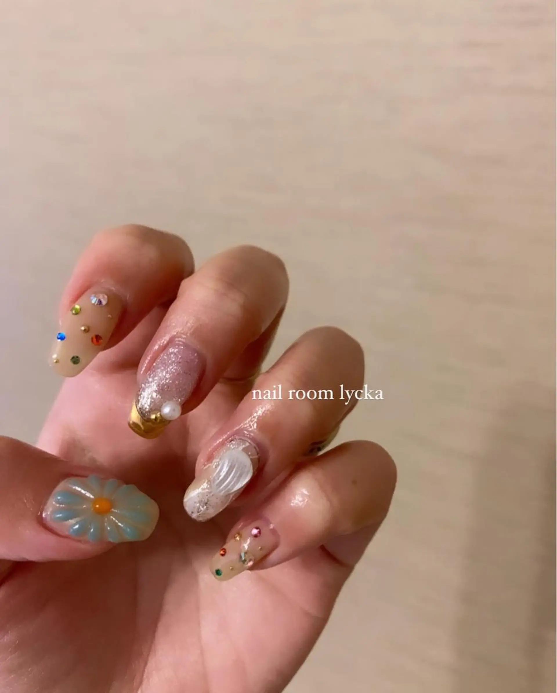 ネイル ﾈｲﾙﾙｰﾑﾘｯｶ 𝐦𝐚𝐲𝐮のネイルデザイン