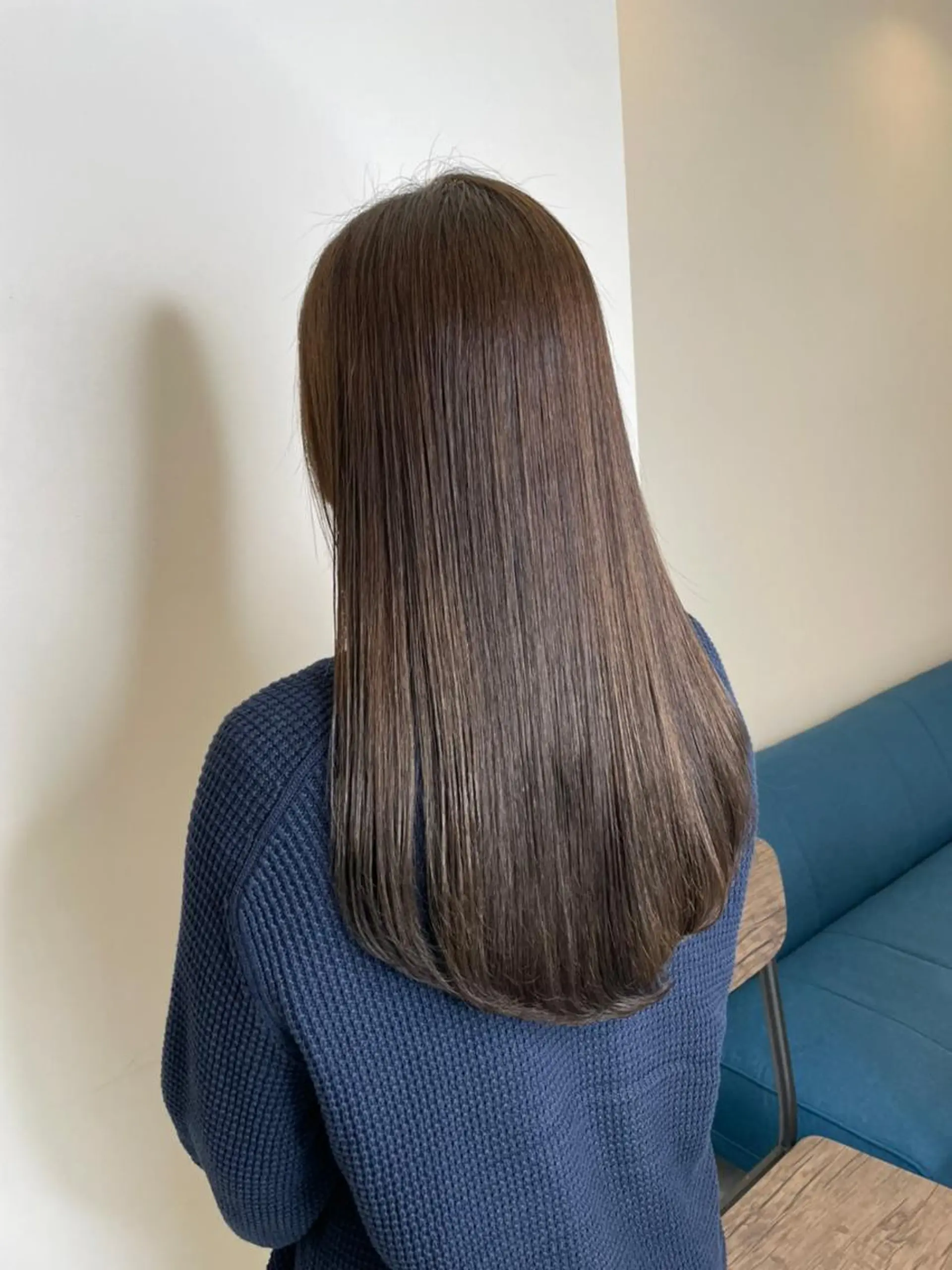 ロング カラー パーマ ヘアアレンジ キッズ ロングレイヤー アッシュ アッシュブラック ベージュカラー 黒髪 ヘアカラー N゜jillva ナンバージルバのヘアスタイル