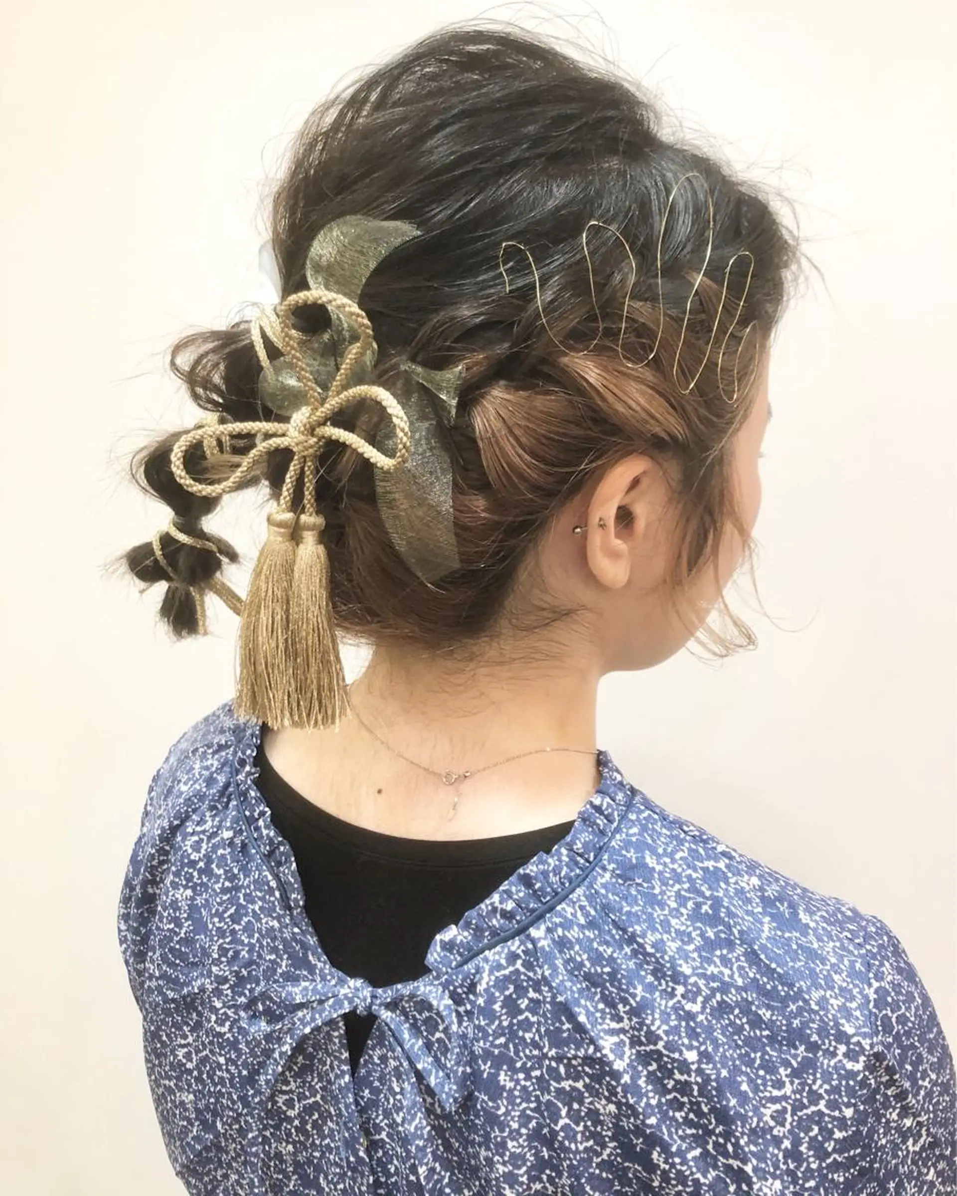 ミディアム カラー パーマ ヘアアレンジ ポニーテール 卒業式のヘアスタイル 高橋 隆一のヘアスタイル