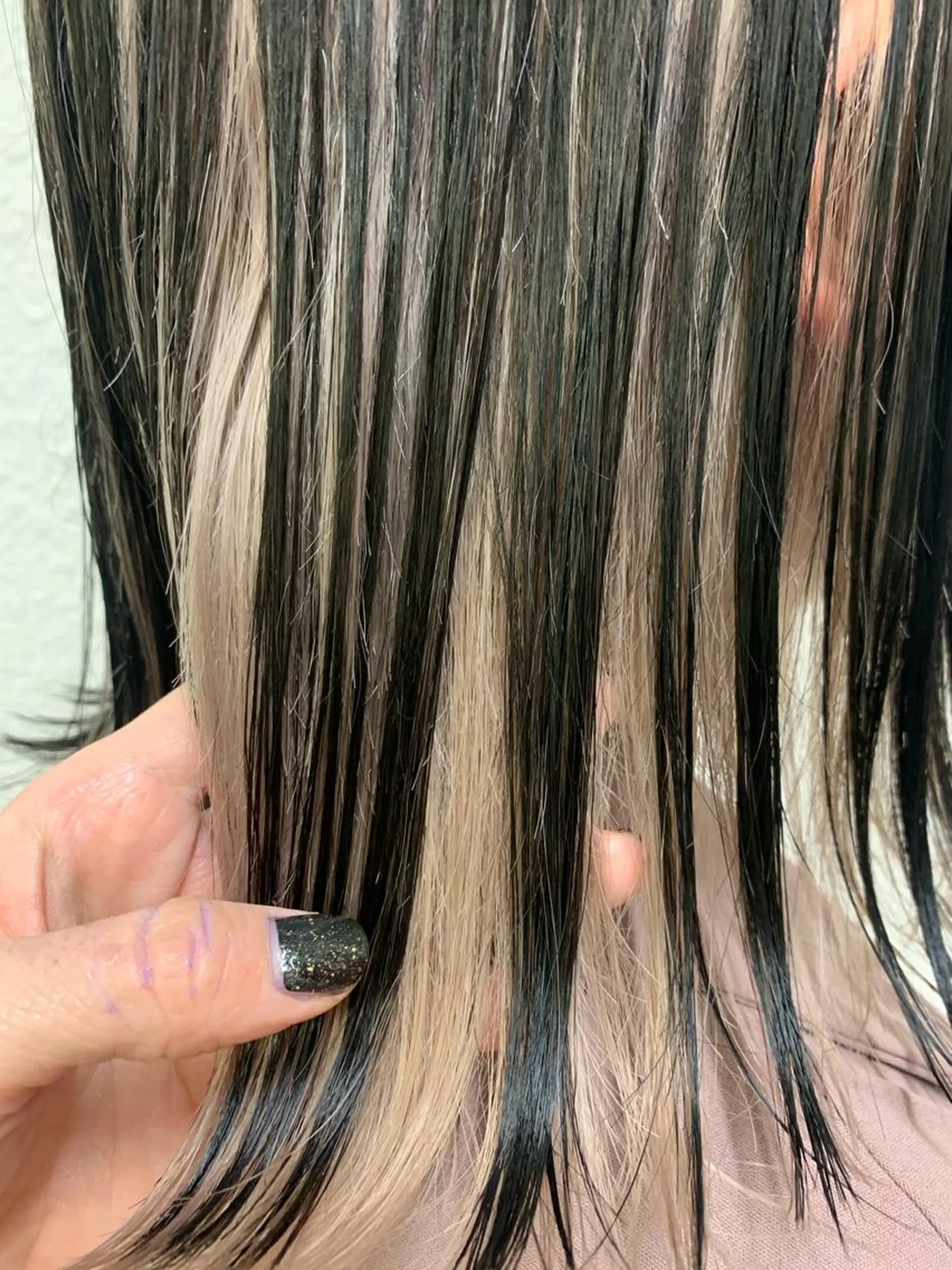 ショート 🧨ブリーチー×ボブ レイヤー💎じゅえるのヘアスタイル