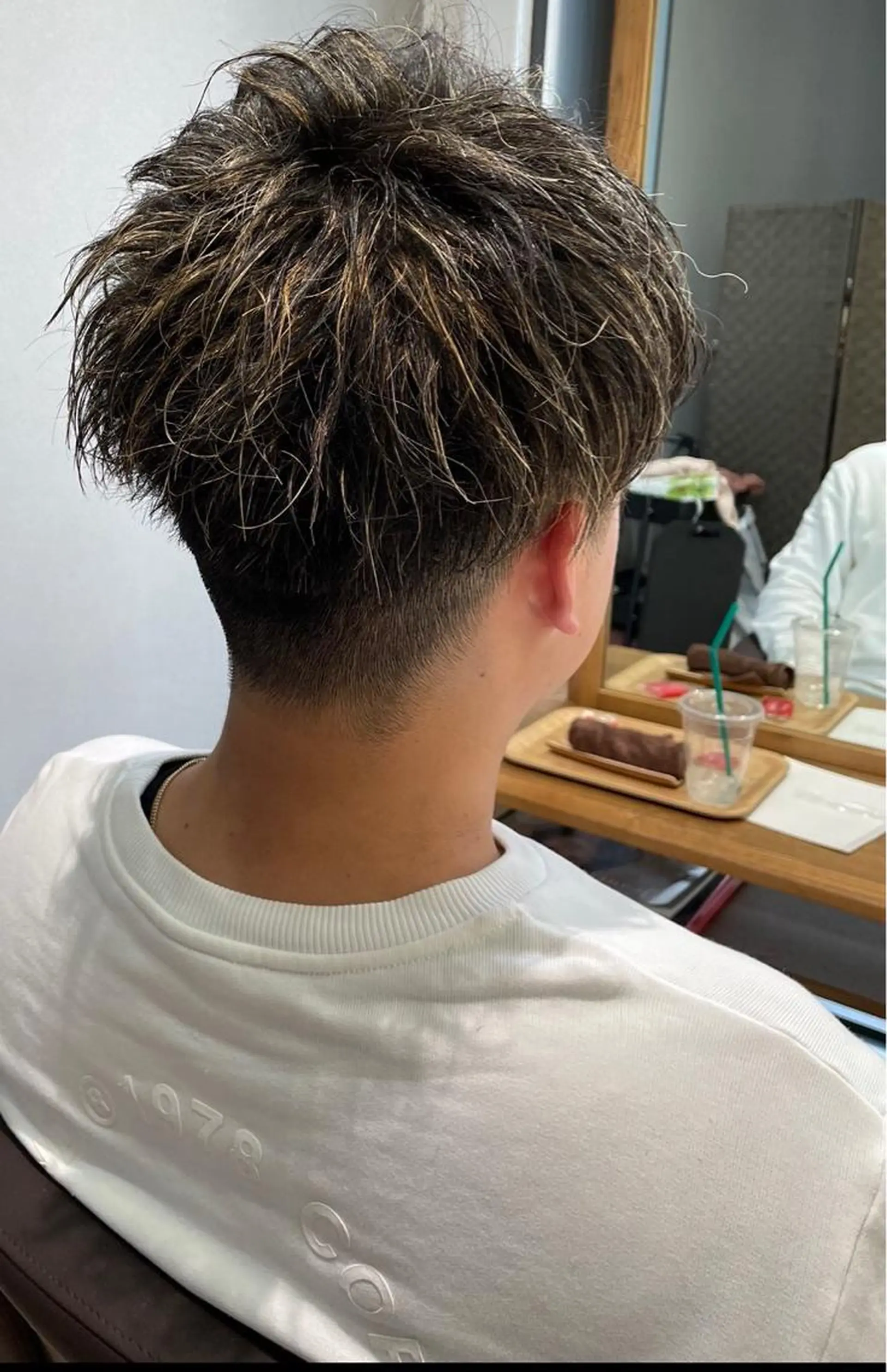 ショート カラー パーマ メンズ 関西センターパート メンズモデル募集のヘアスタイル
