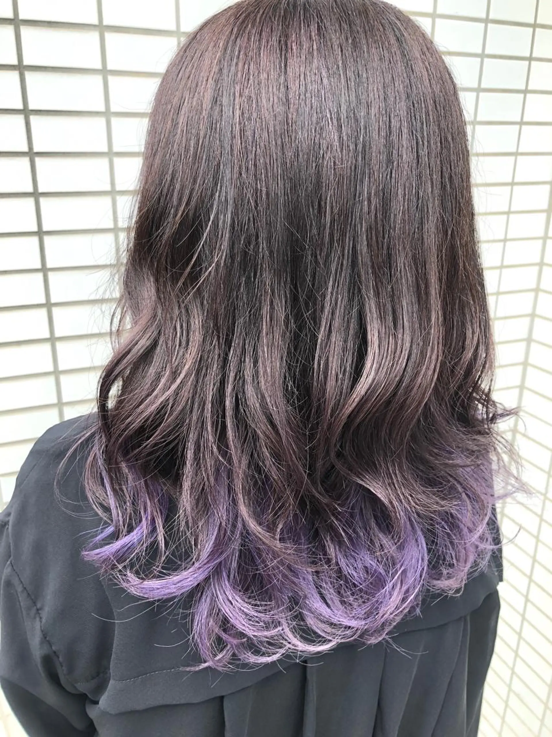 ロング カラー グレージュ Kaede .のヘアスタイル