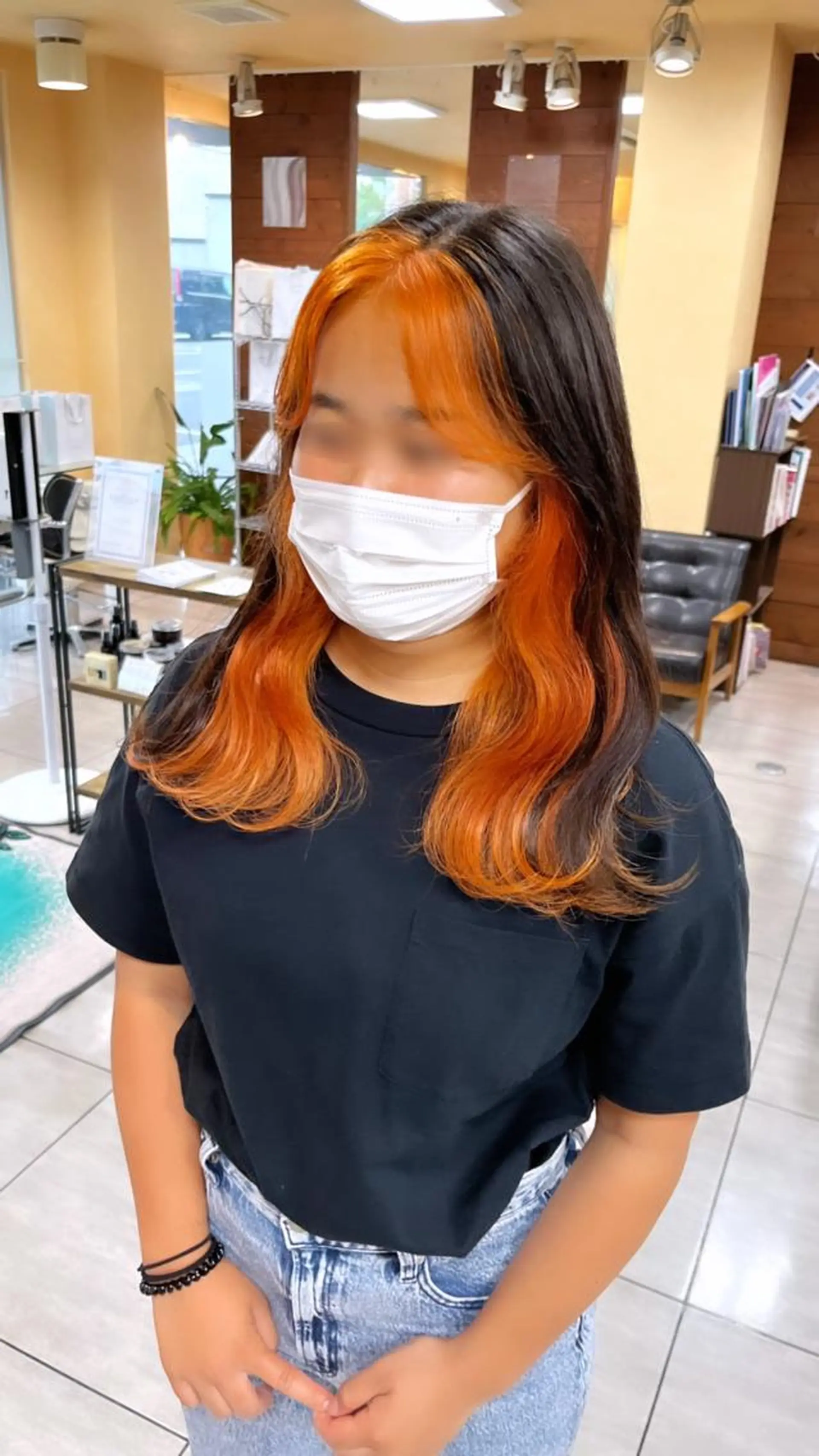 セミロング カラー ヘアアレンジ インナー×縮毛矯正 ピンクカラー澤井里菜のヘアスタイル