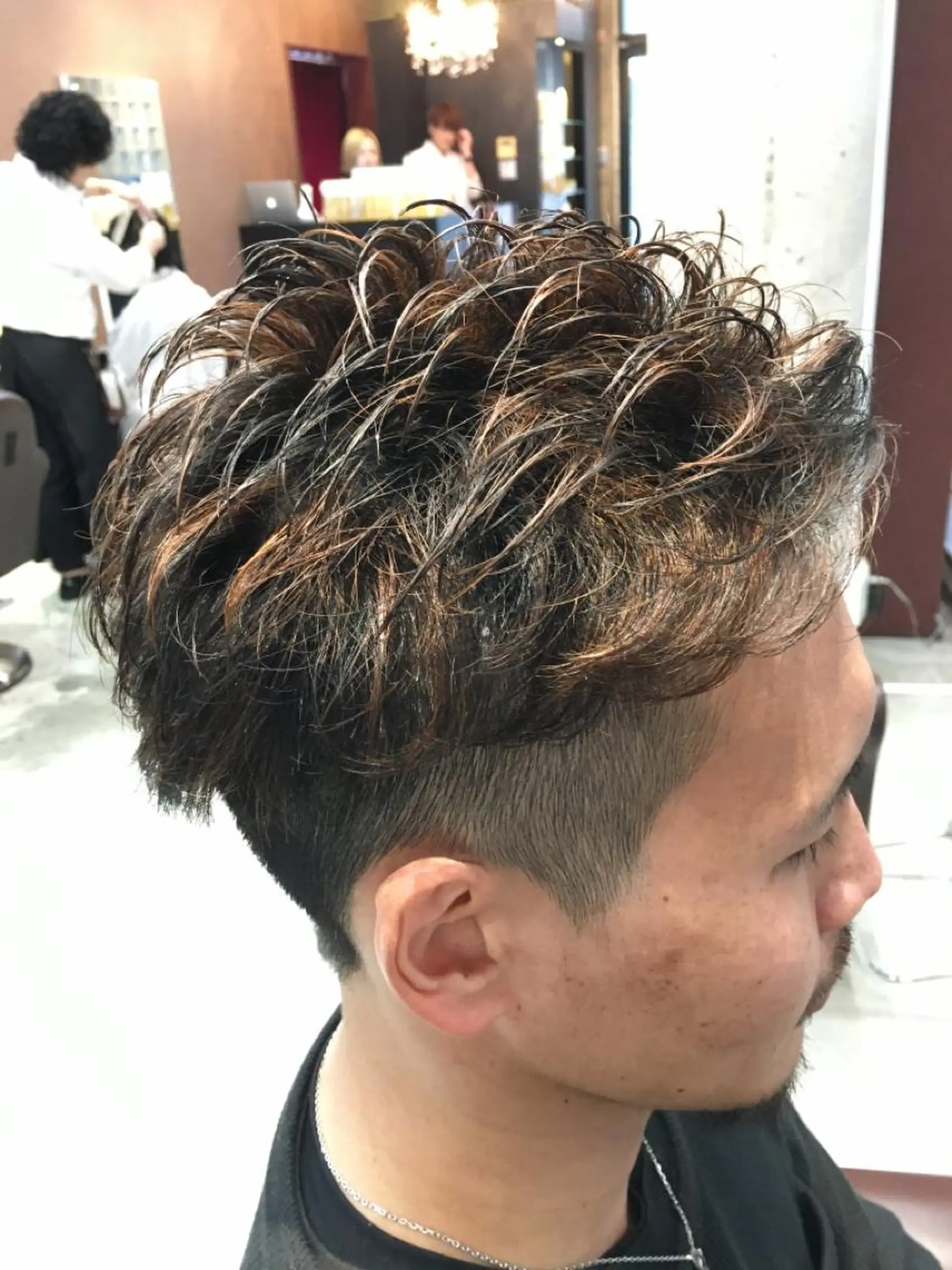 ショート メンズ メンズメッシュ ヘアカラー 完全個室マンツーマン メンズサロン草野貴樹のヘアスタイル