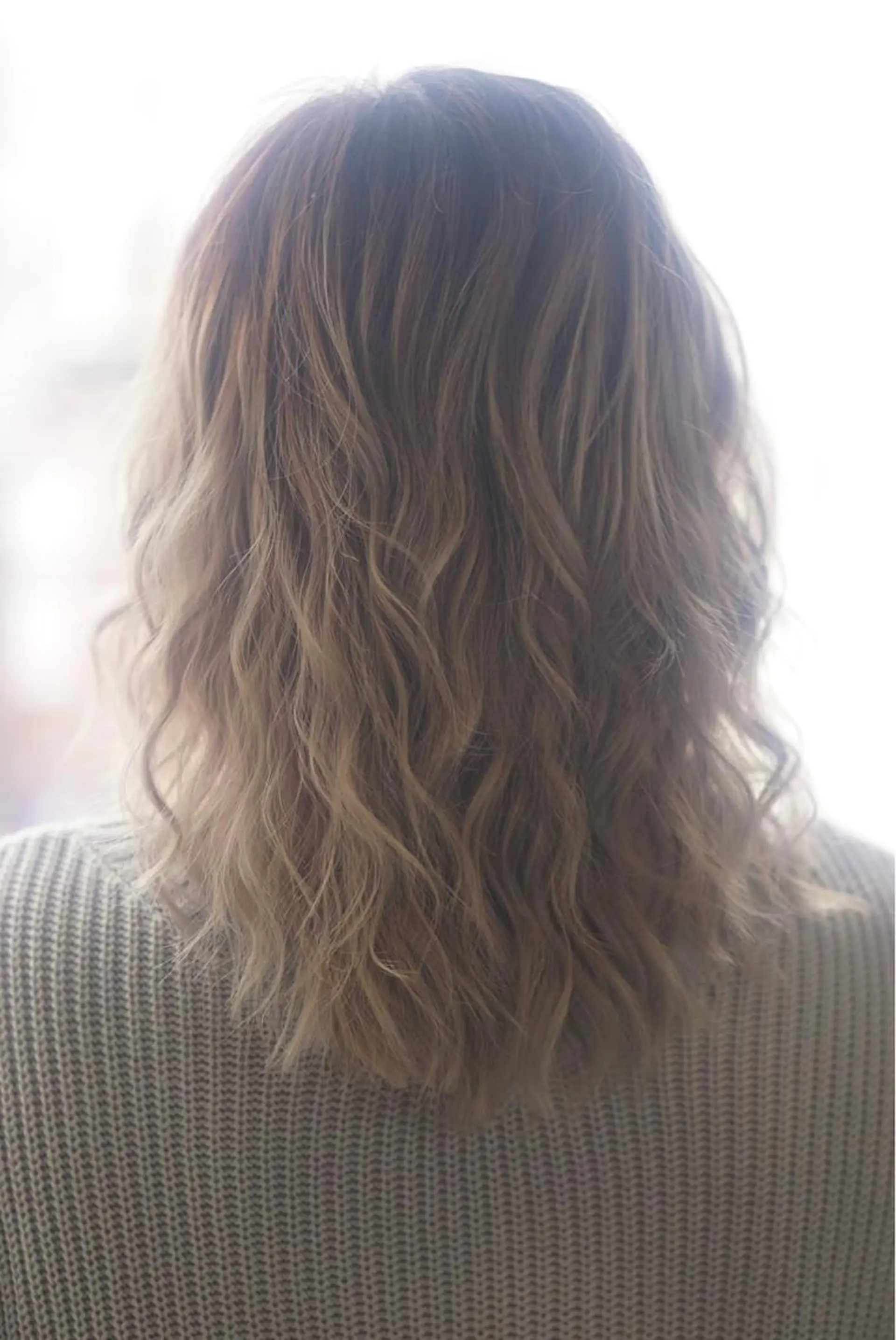 セミロング カラー ヘアアレンジ アッシュ 外国人風カラー 枝毛カット＆髪質改善 満足NO.1岡しゃんのヘアスタイル