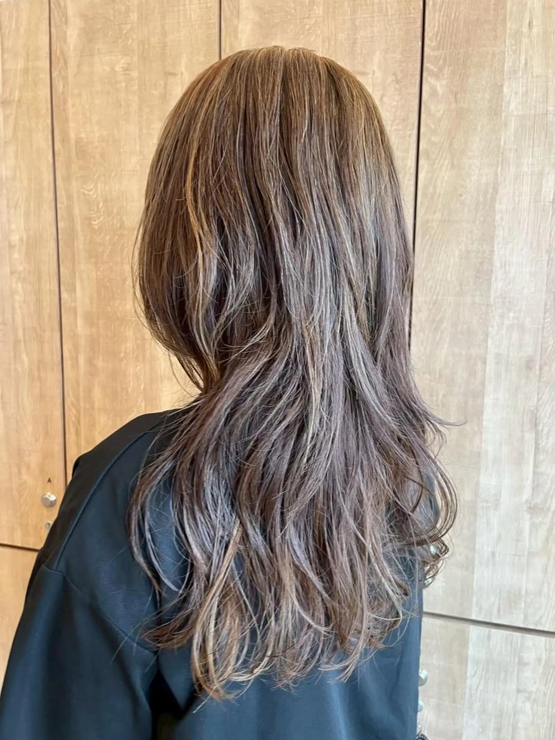 ロング レイヤーカット カット ヘアカラー RAPTURE 上小田井のヘアスタイル