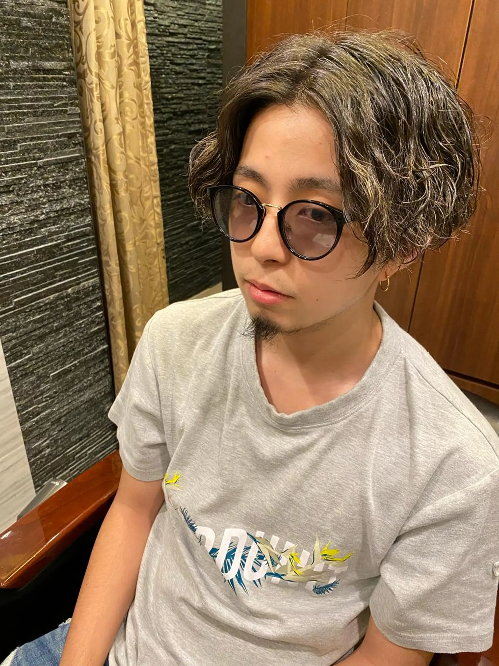ミディアム パーマ メンズ 岡本 宗士のヘアスタイル