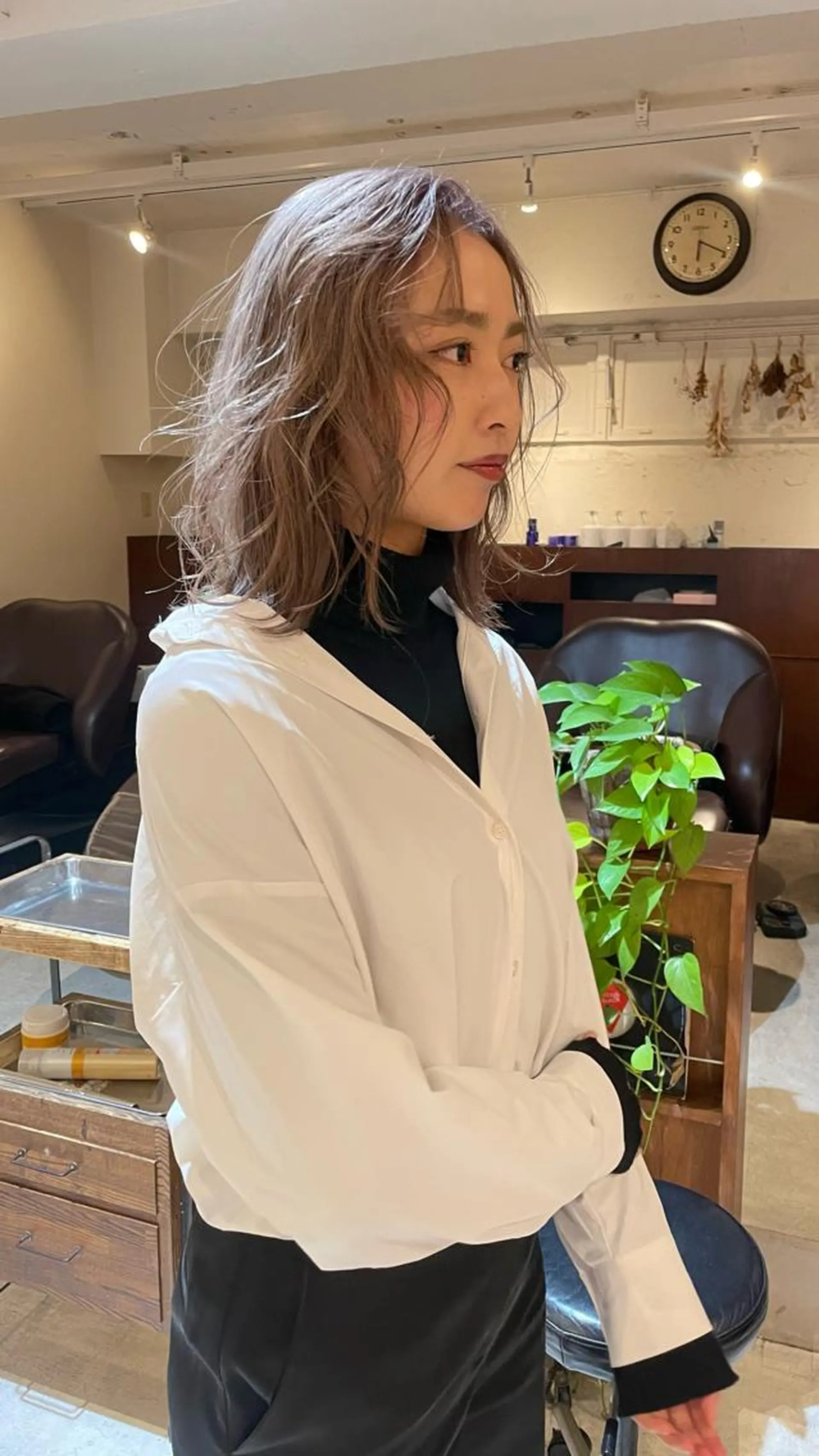 ミディアム カラー ブリーチ ケアブリーチ トリートメント ファッションに 溶け込むstyleのヘアスタイル