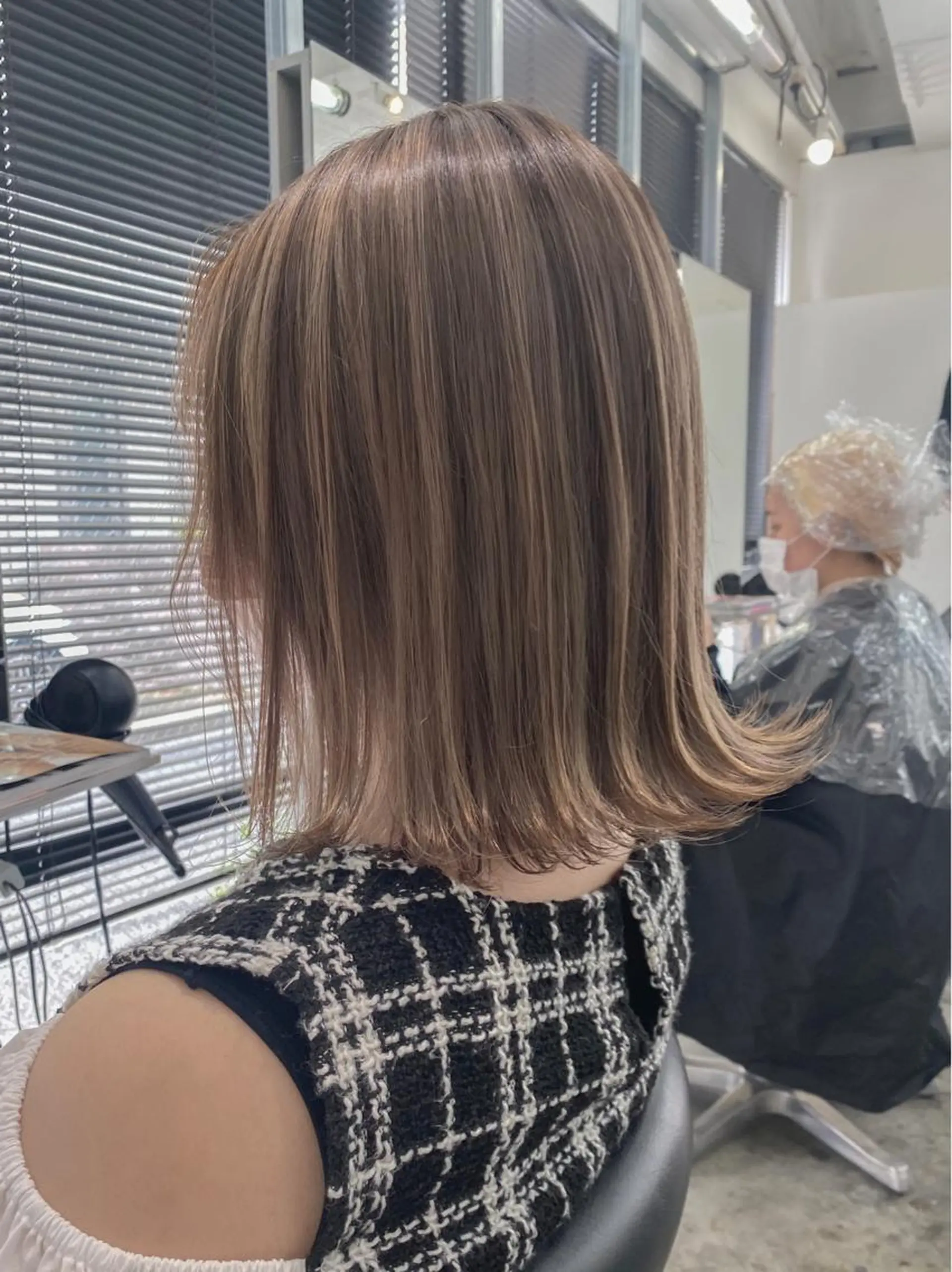 セミロング カラー ダブルカラー ハイライトカラー 外国人風カラー ハイライト カット ヘアカラー トリートメント 海外デザイン🇺🇸 石渡諒太のヘアスタイル