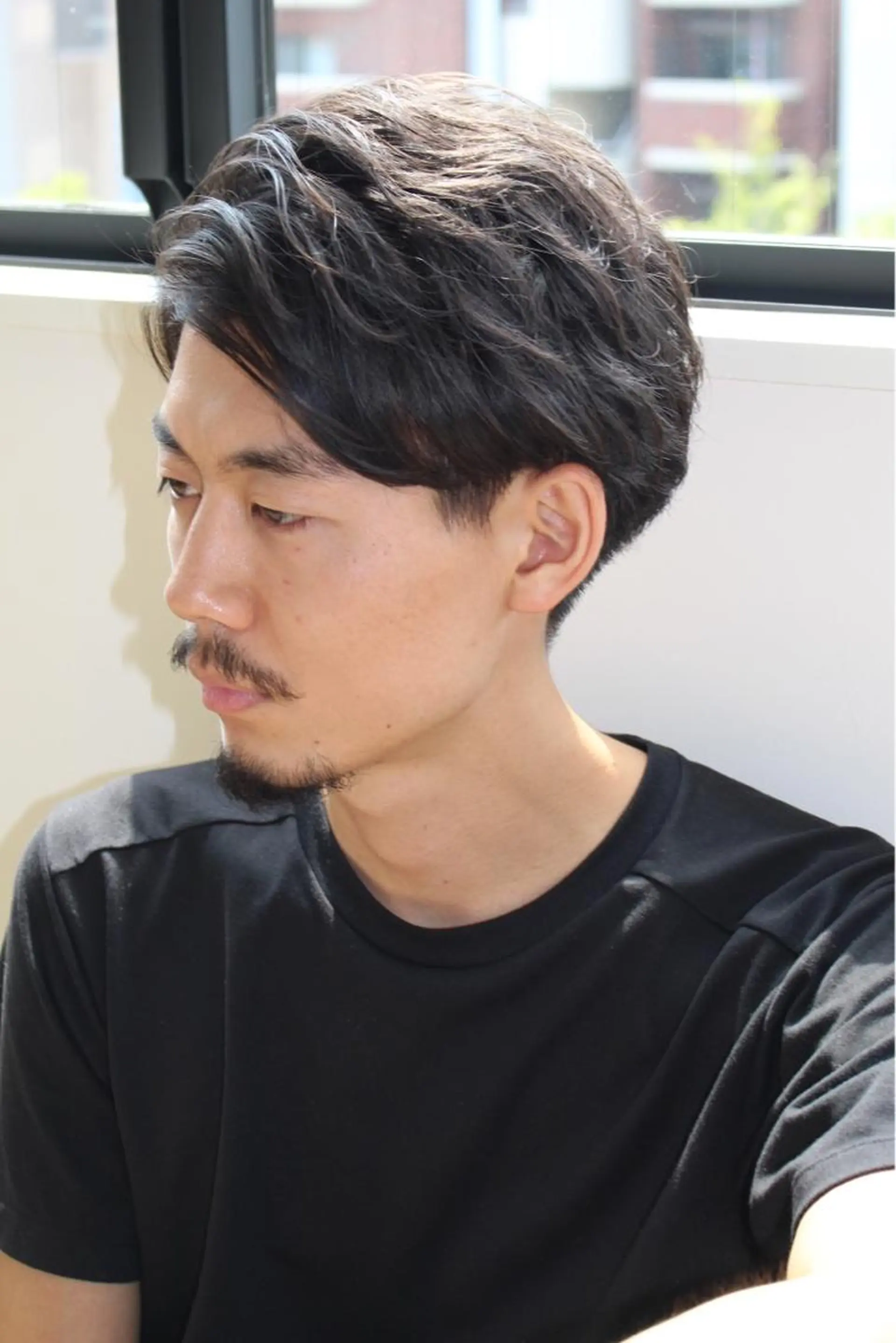 ショート パーマ メンズ メンズパーマ かきあげバング カット パーマ 吉岡 昌吾のヘアスタイル