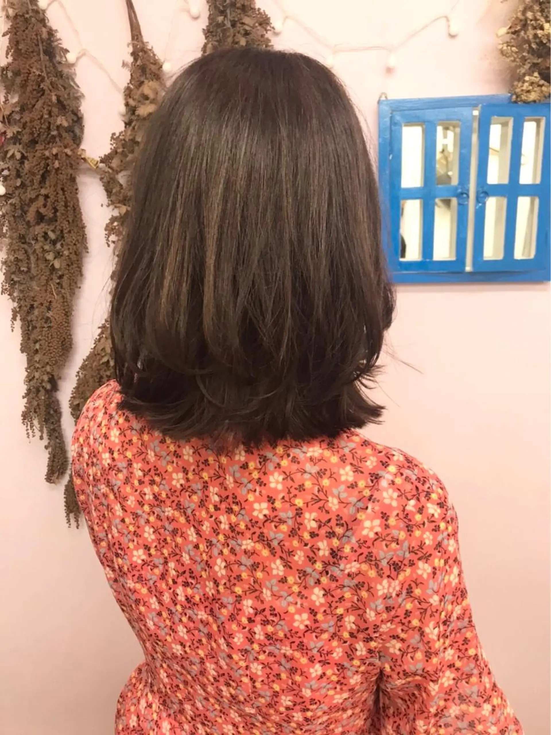 ミディアム ボブ 外ハネヘア 阿出川 雅也のヘアスタイル