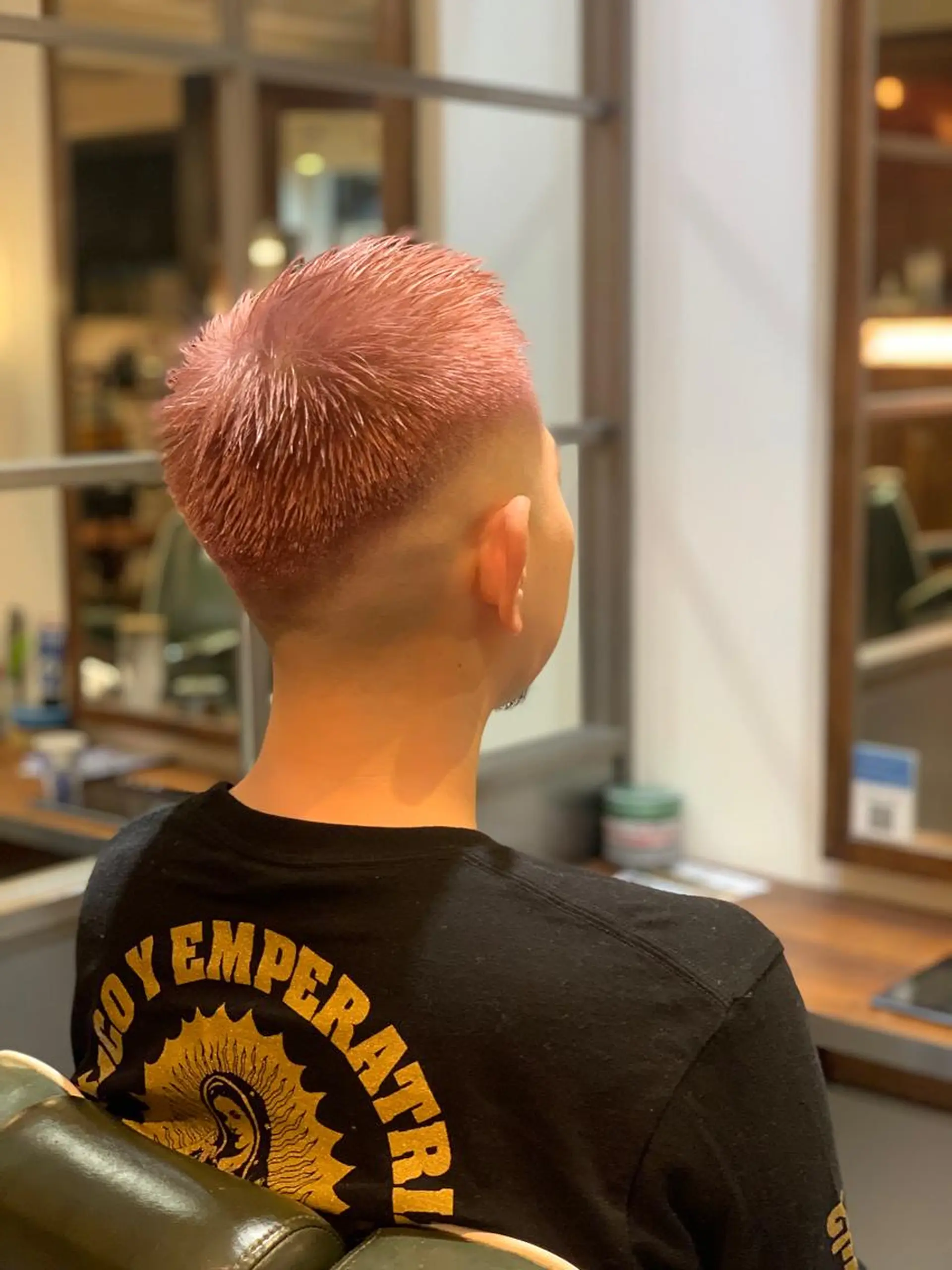 ショート カラー メンズ カット ヘアカラー トリートメント 🎱メンズフェード 特化HYOGA🎱のヘアスタイル