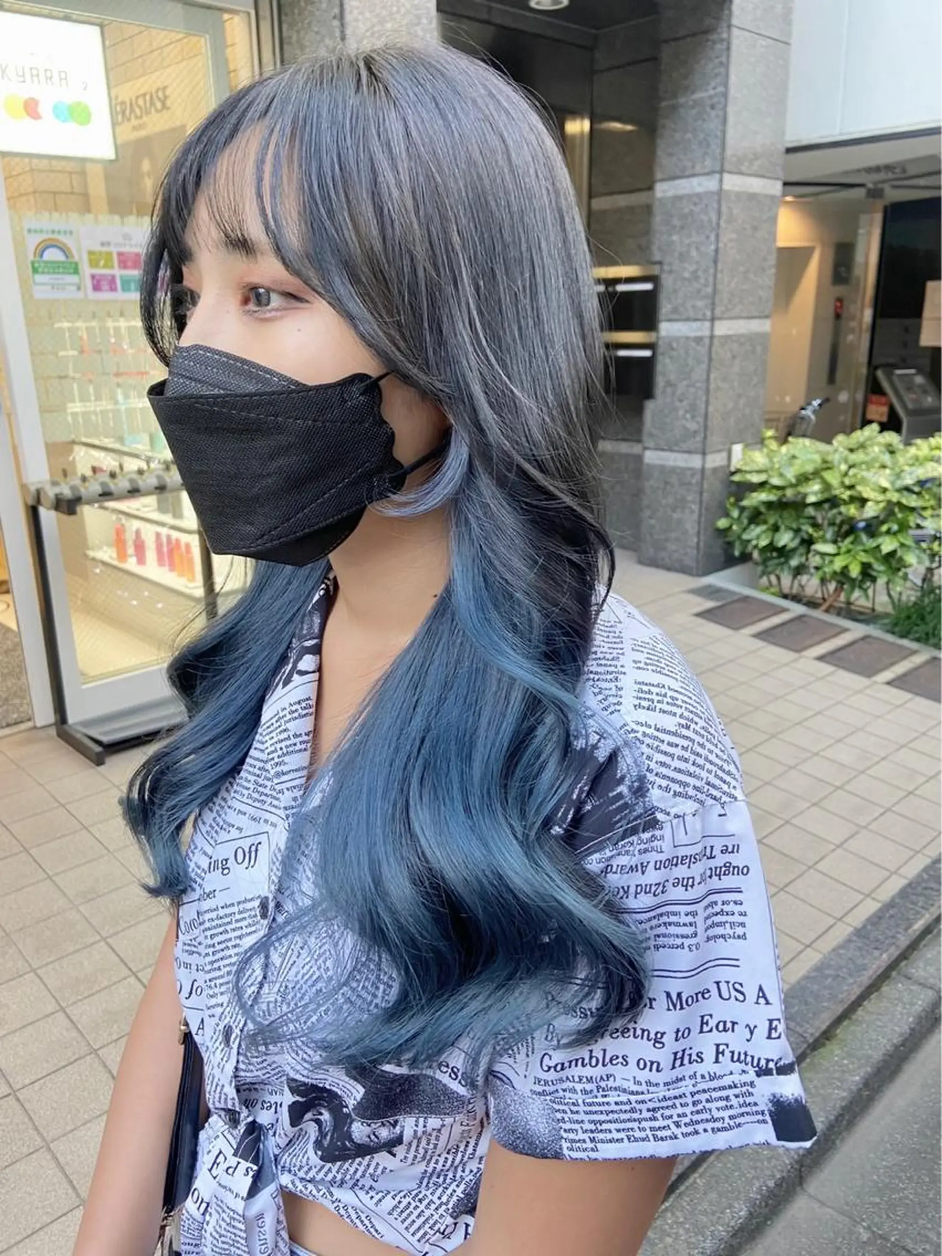 ロング カラー MIFA レイヤー／パーマのヘアスタイル