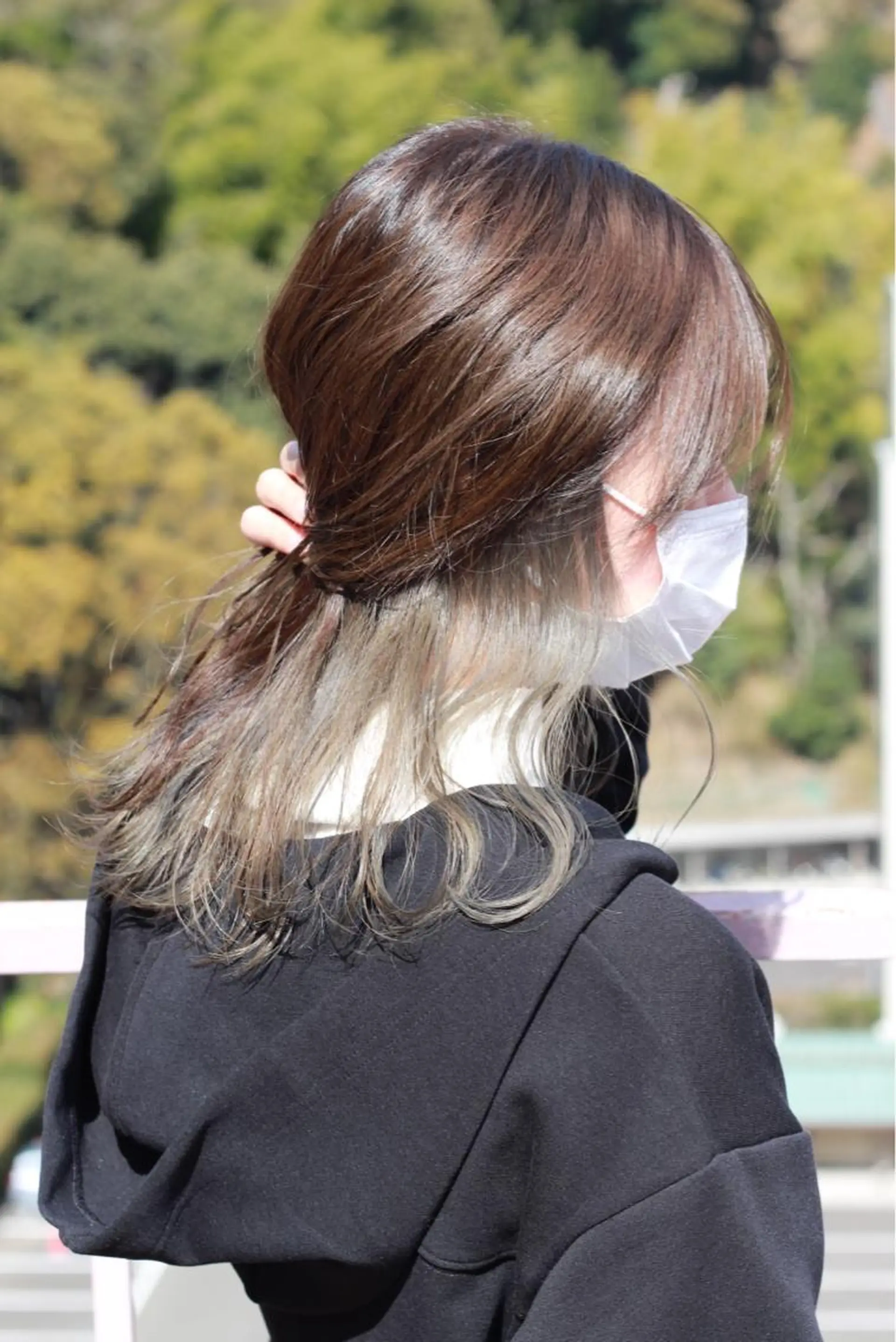 ミディアム カラー グレージュ カーキグレージュ Viage （ビアージュ）のヘアスタイル