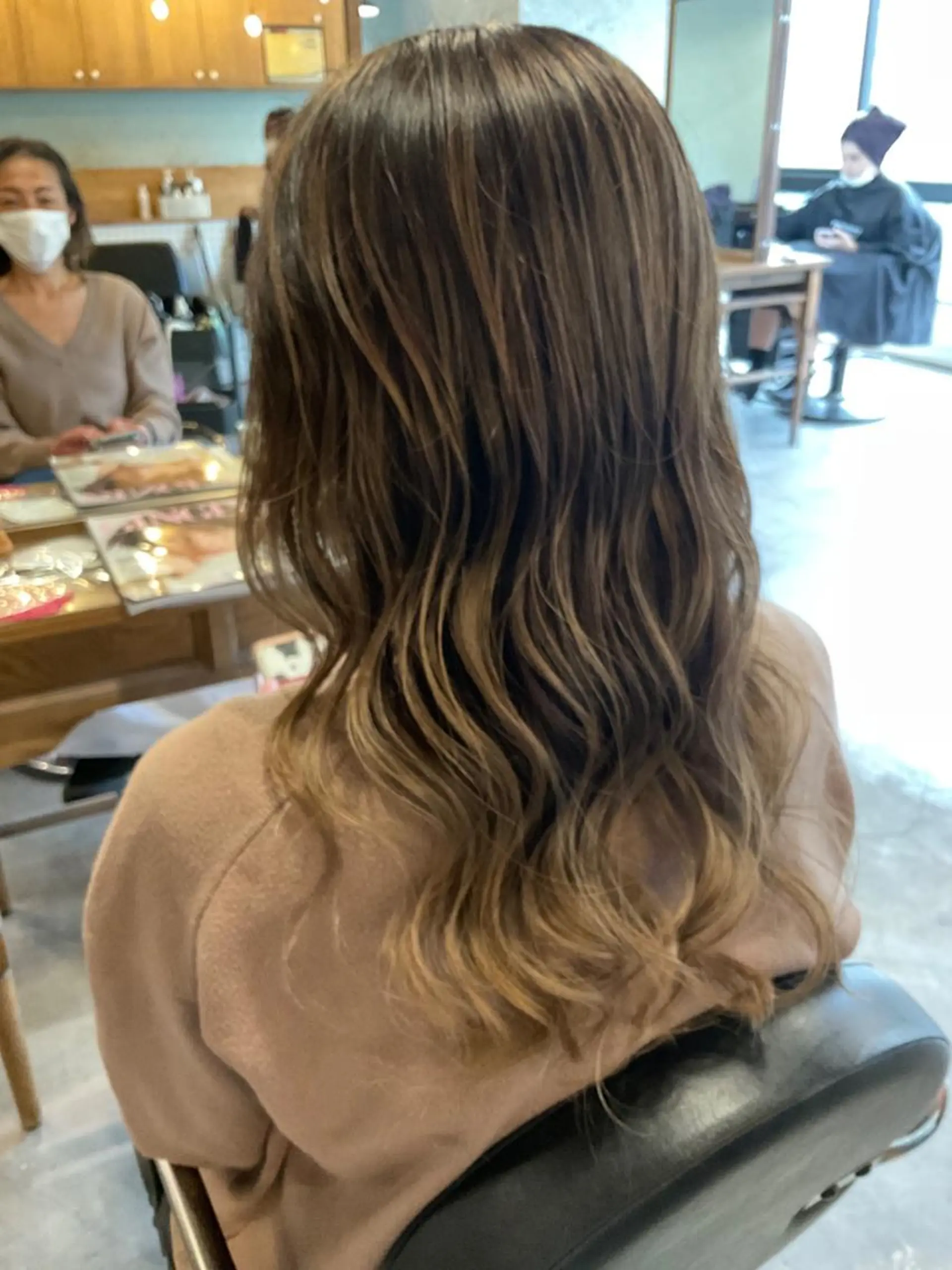 ロング カラー バレイヤージュ ブリーチ ケアブリーチ グラデーションカラー ハイライトカラー ヘアカラー ∮フェードスタイル∮ 加藤嘉陛のヘアスタイル