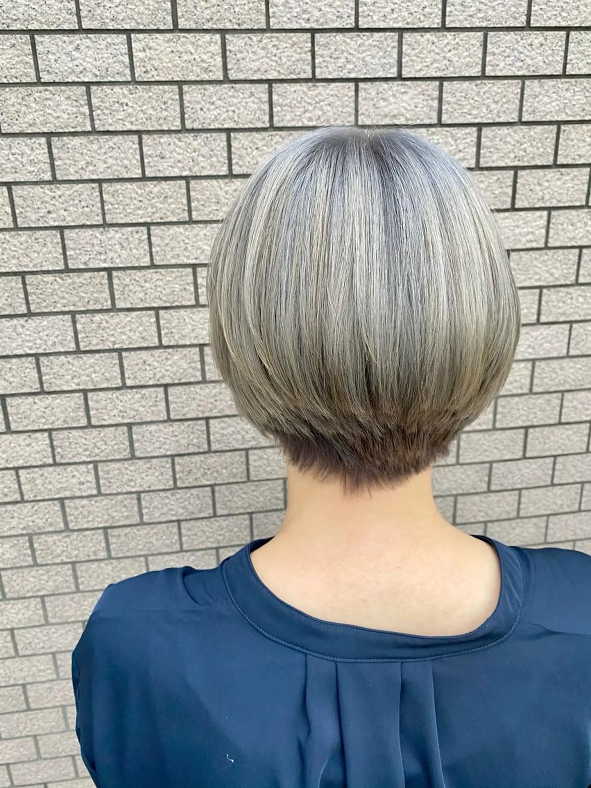 ショート カラー 岡本 拓朗のヘアスタイル