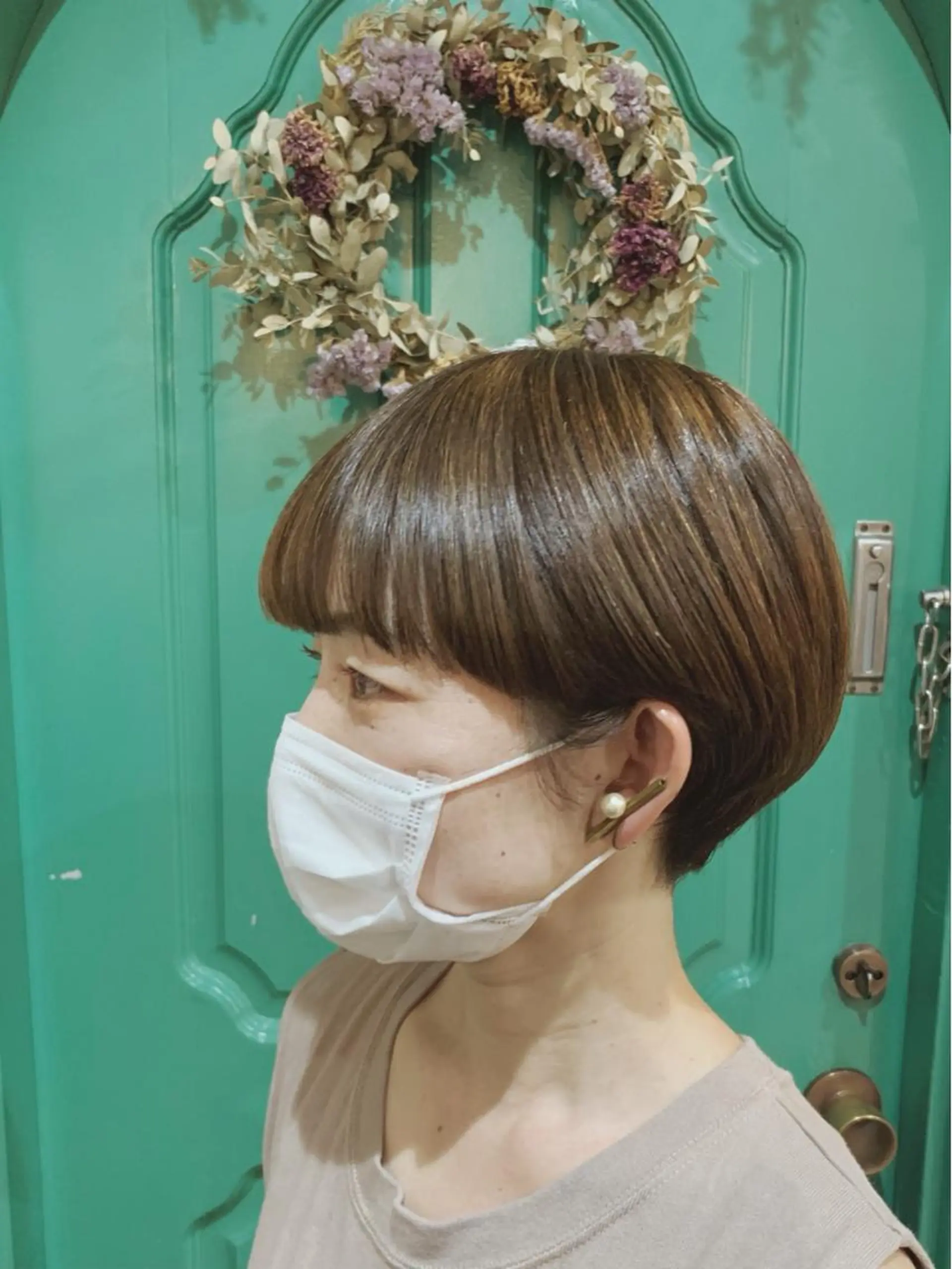 ショート ハイライト カット ヘアカラー 佐藤 美咲のヘアスタイル