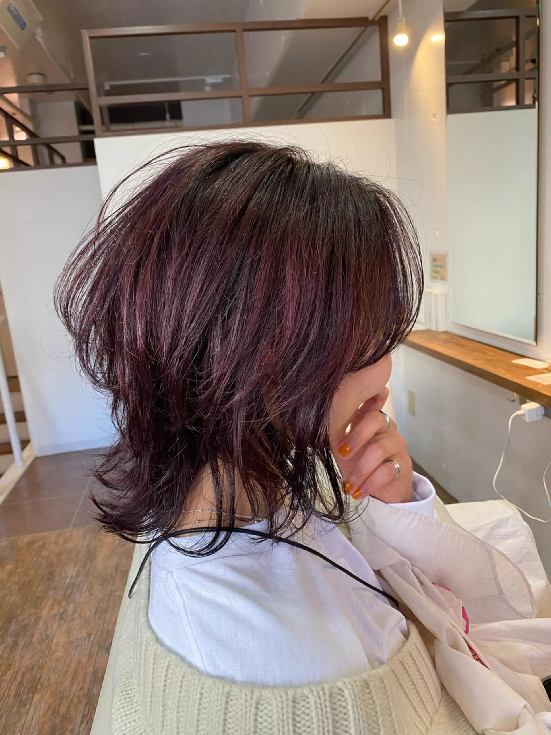 ミディアム カラー ブリーチ ブリーチなしカラー オレンジ 顔周りカット 小顔カット ヘアカラー トリートメント STUDIO 4H所属・小山功陽 /メンズスタイルのヘアスタイル