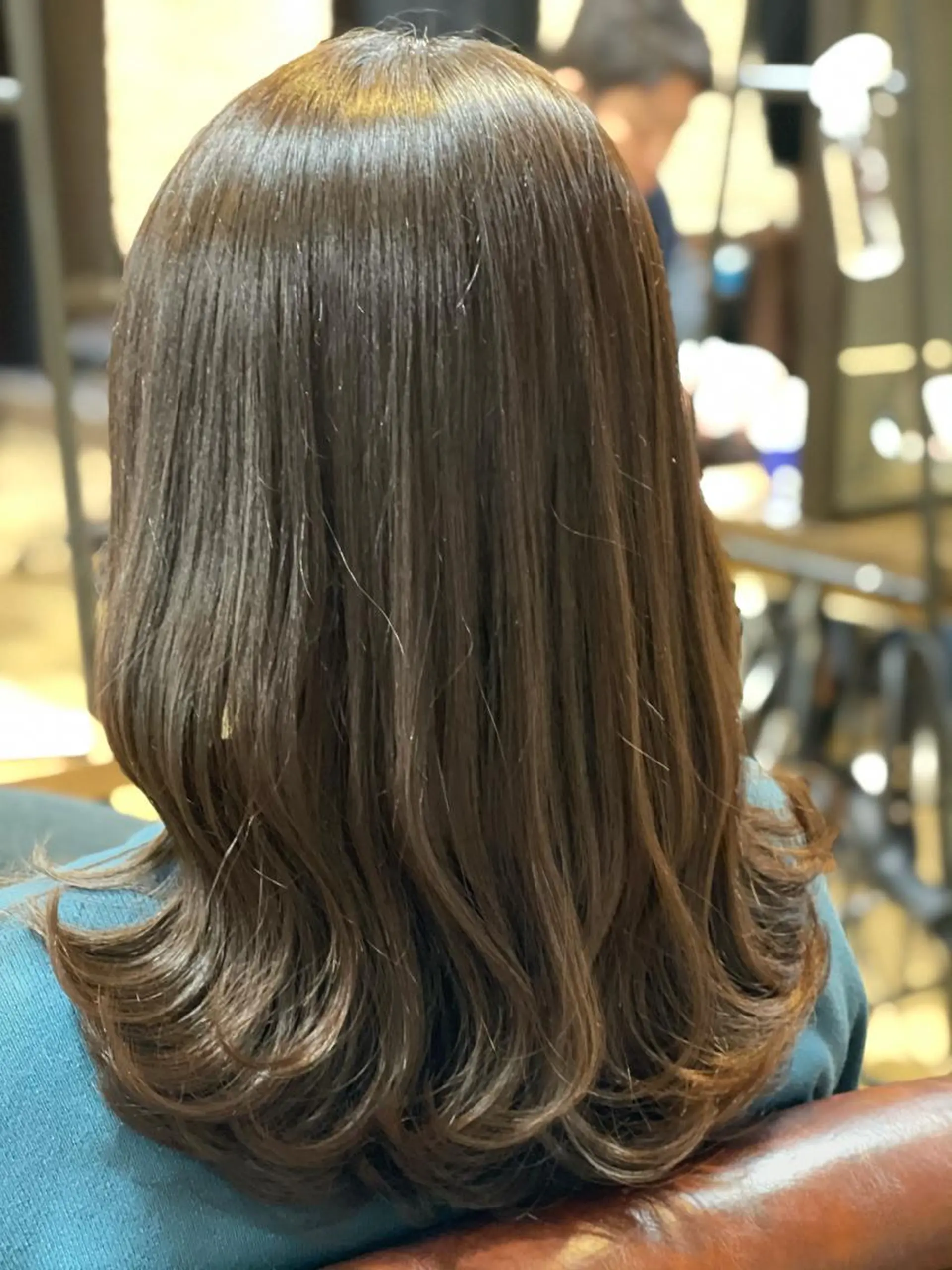 ミディアム カラー アッシュ ベージュカラー グレージュ カット ヘアカラー トリートメント antica YOSHIのヘアスタイル
