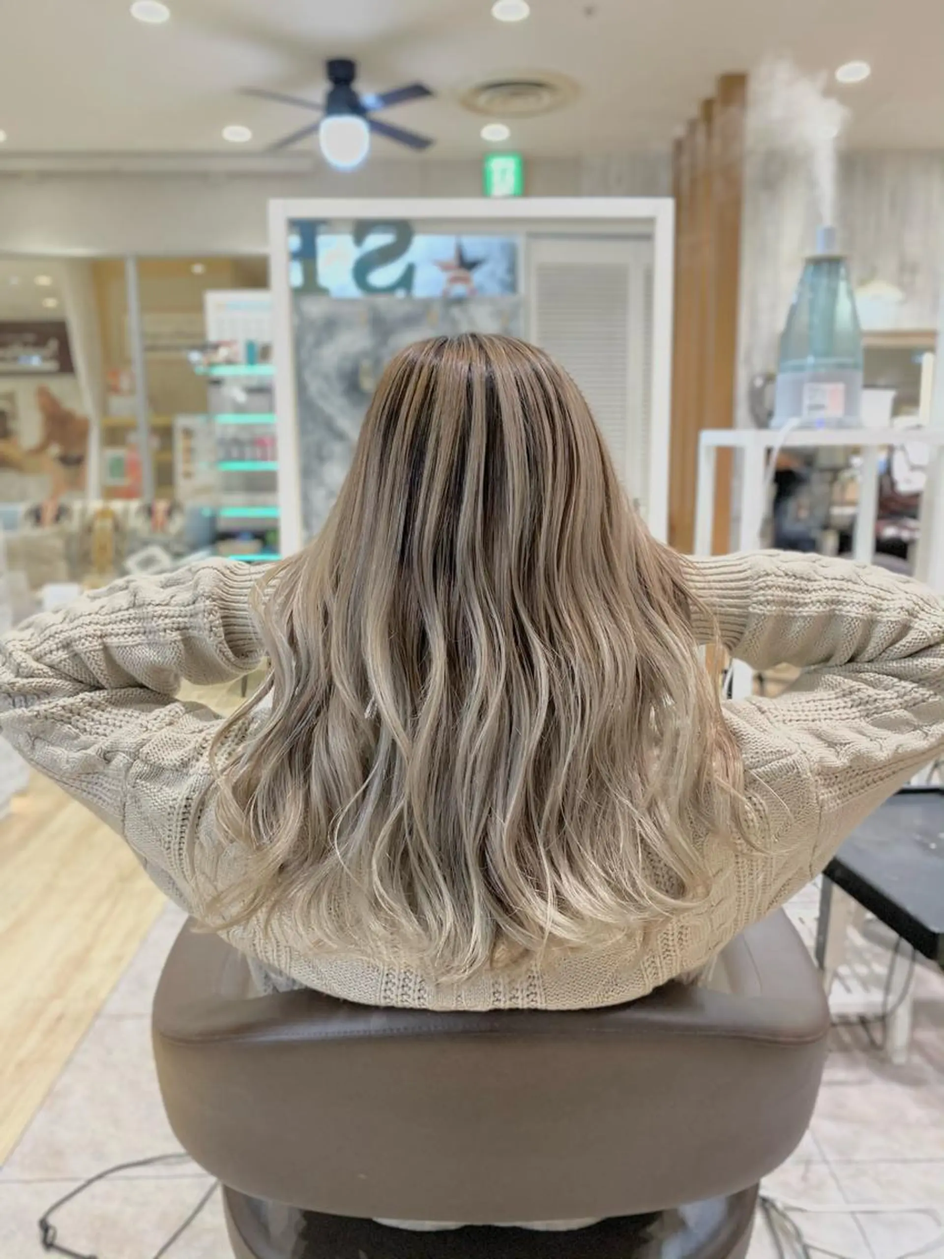 セミロング カラー バレイヤージュ レイヤーカット 🌈透明感カラー ✨松田龍也🌈のヘアスタイル