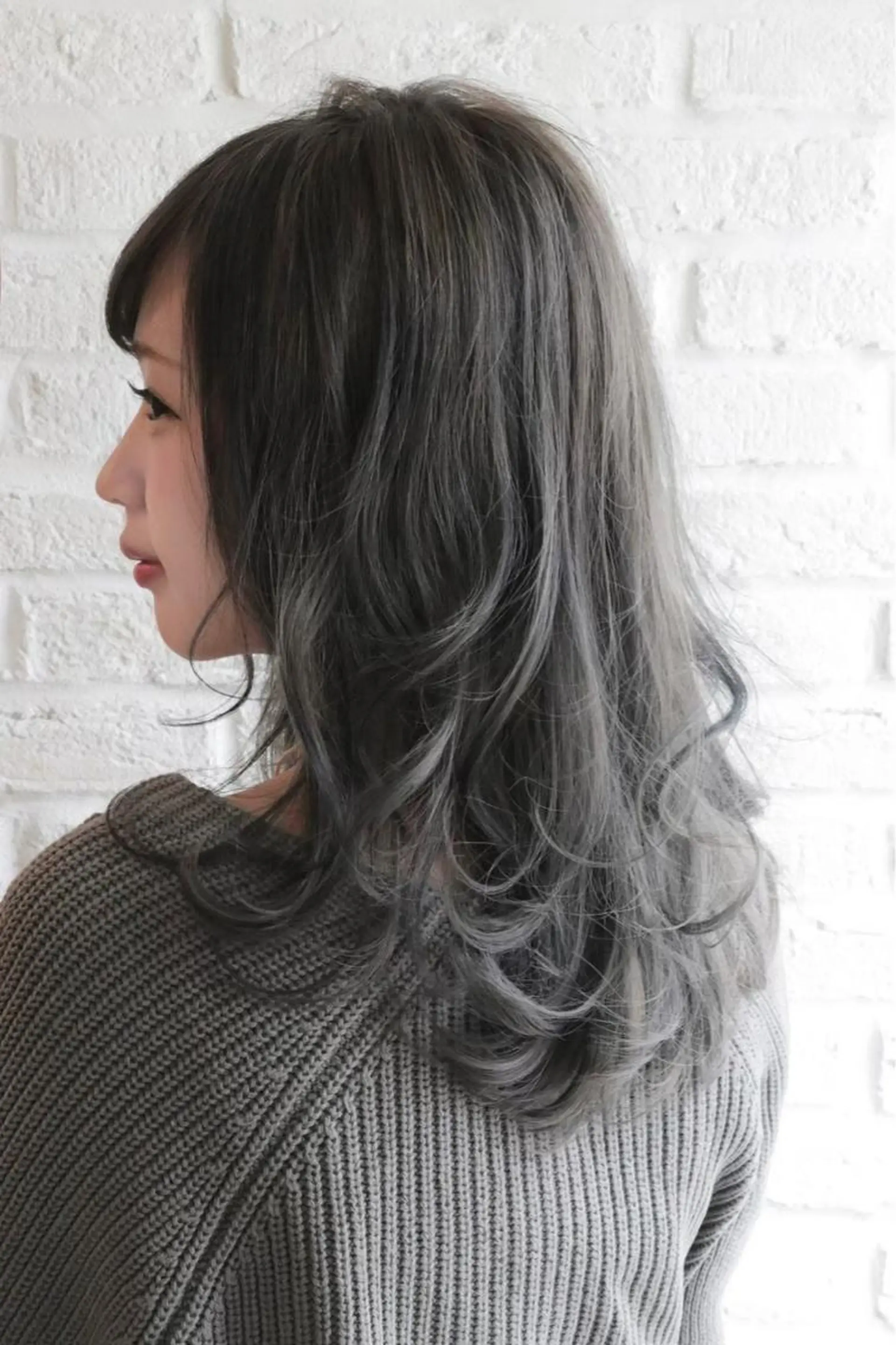 セミロング カラー ヘアアレンジ ベージュカラー ブリーチ グレージュ ハイトーンカラー パープルカラー 👑最高級エクステ 👑新宿/タイセイのヘアスタイル