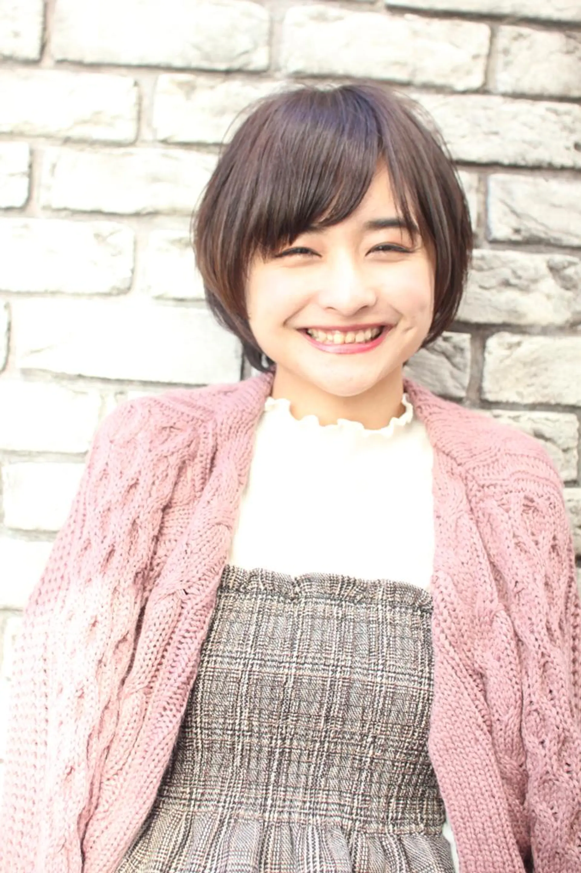 ショート カラー 羽田 ひろむのヘアスタイル