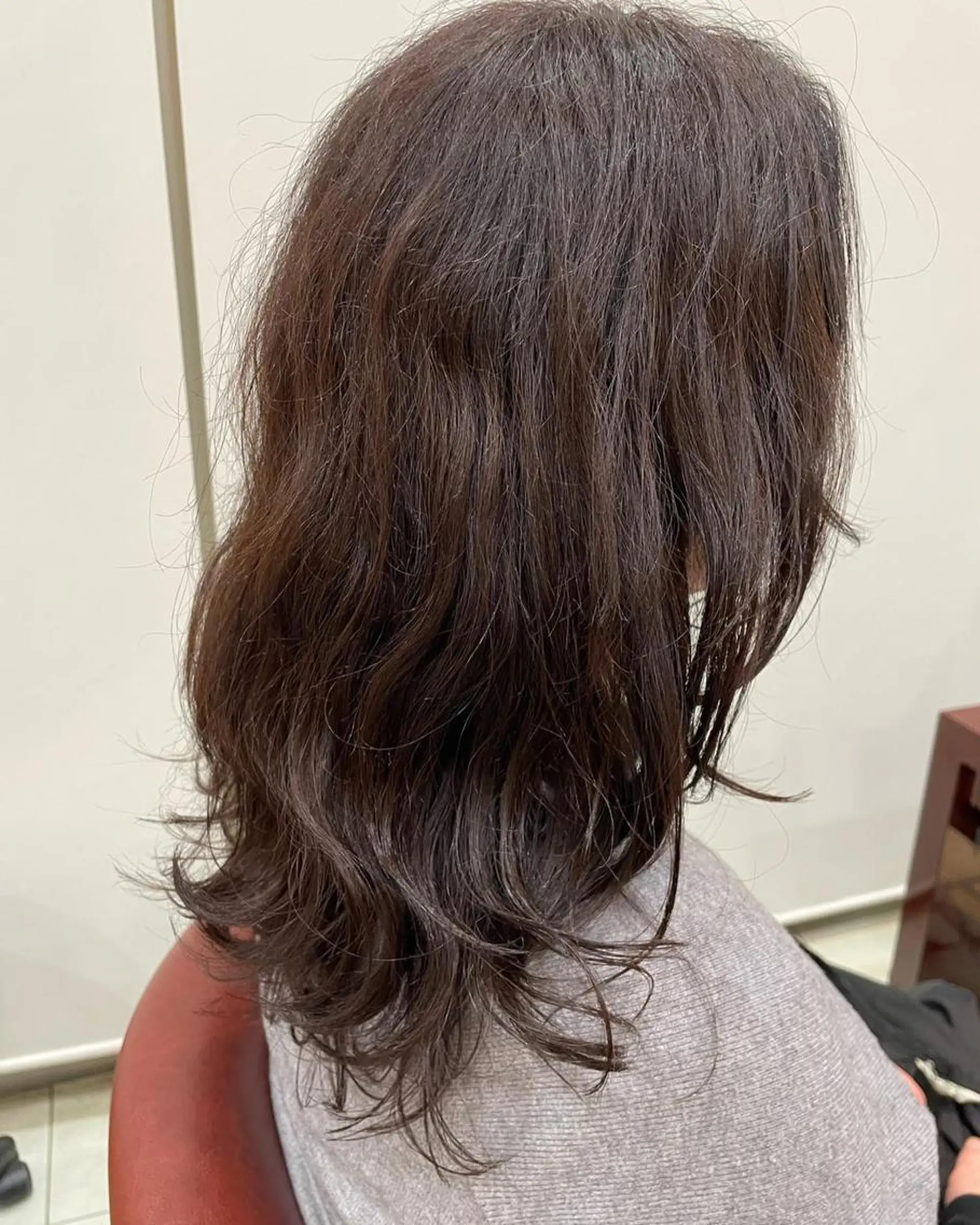 セミロング カラー パーマ メンズ キッズ メンズウルフカット アッシュ アッシュブラウン ブラウンカラー ケアカラー ルキ🌈ブリーチカラ ー&メンズパーマ🦄のヘアスタイル