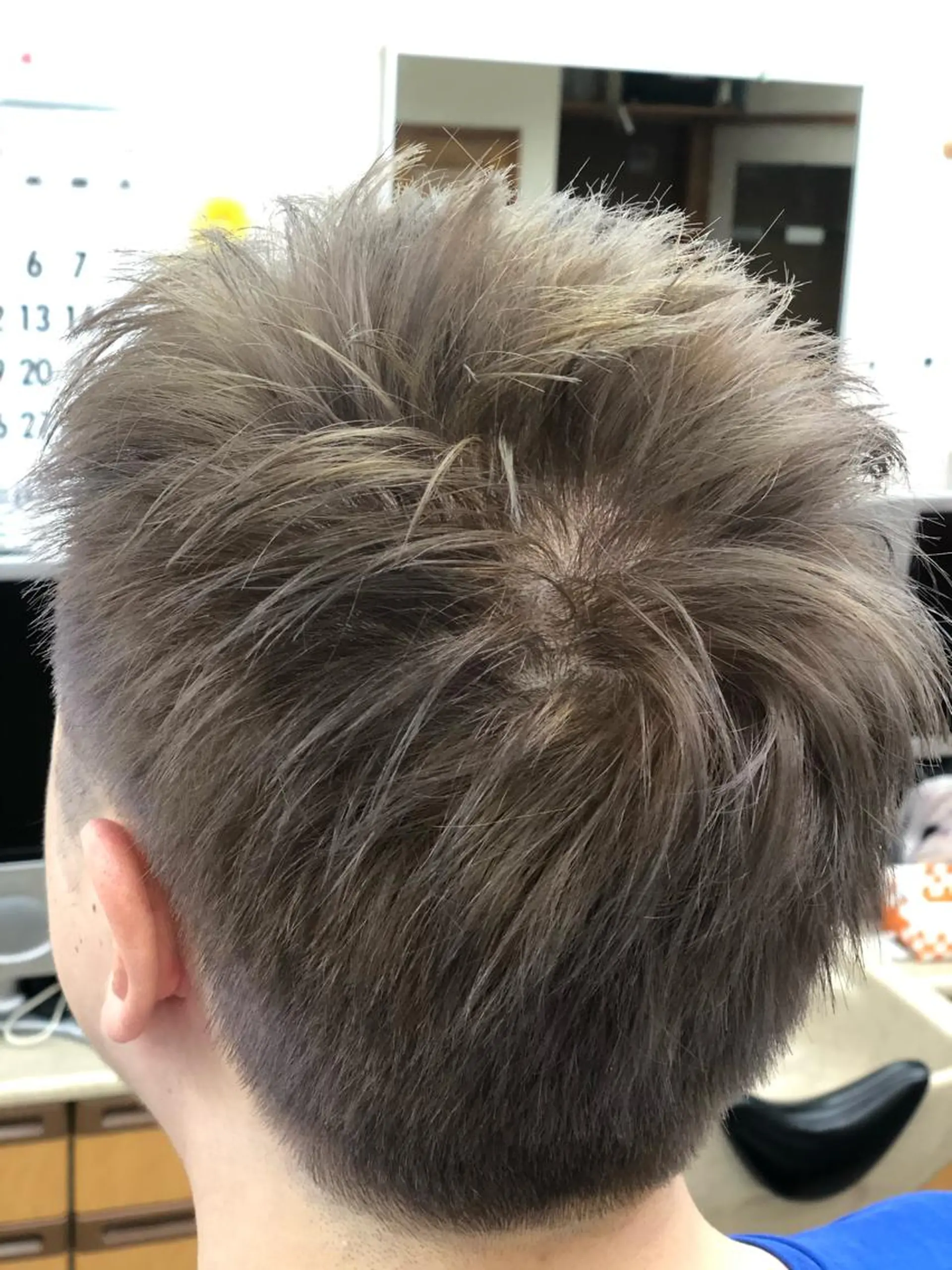 カラー メンズ 石塚 浩のヘアスタイル