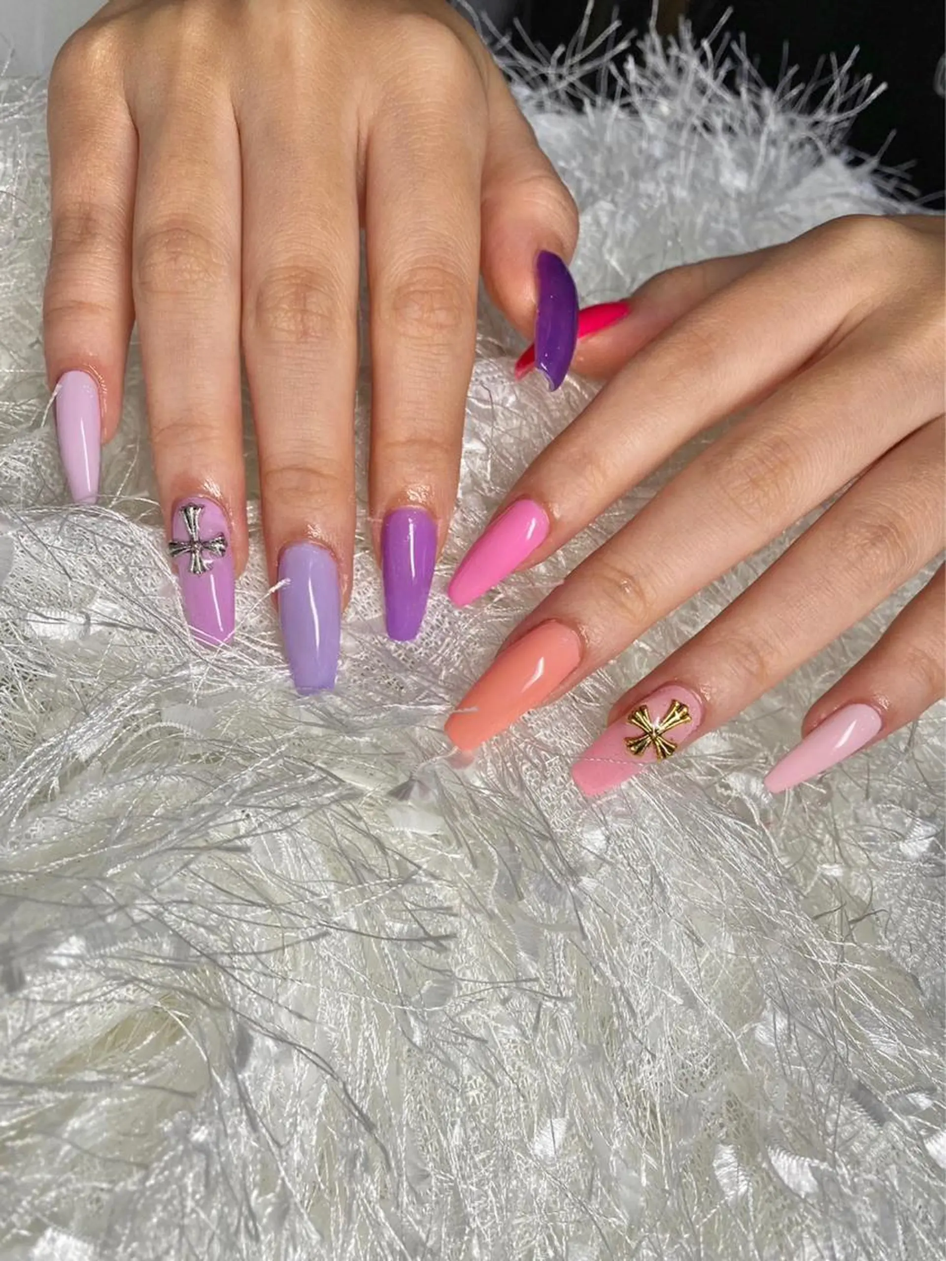 ネイル マツエク・マツパ アイブロウ 眉カラー 韓国風マツエク パリジェンヌラッシュリフト まつげパーマ ワンホンマツエク ハンドネイル Nail&eye Belire 新宿のネイルデザイン