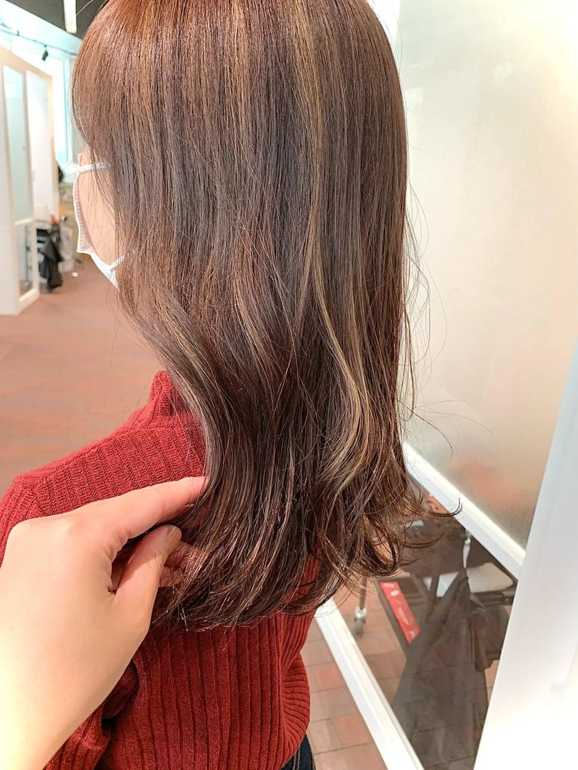 セミロング カラー ヘアアレンジ ハイライトカラー ハイライト カット ヘアカラー トリートメント GO TODAY SHAiRE SALON 梅田店所属・透明感カラー/ボブ 今気になること占う人のヘアスタイル