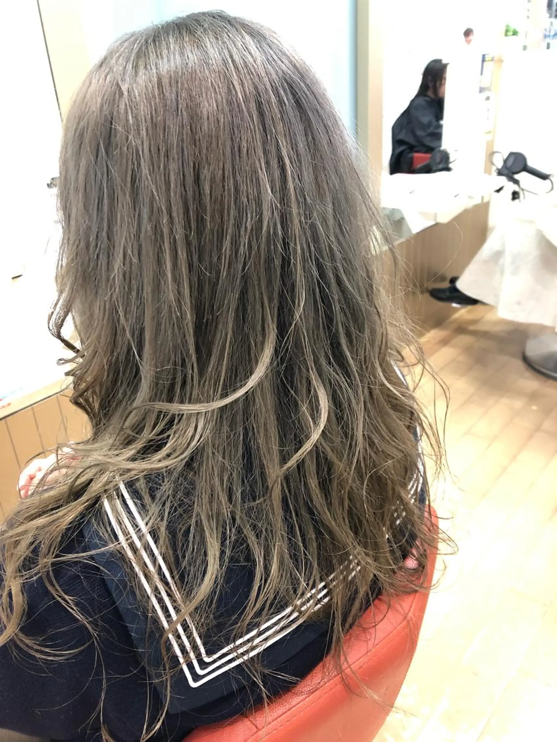 ロング カラー 吉田 凌也のヘアスタイル