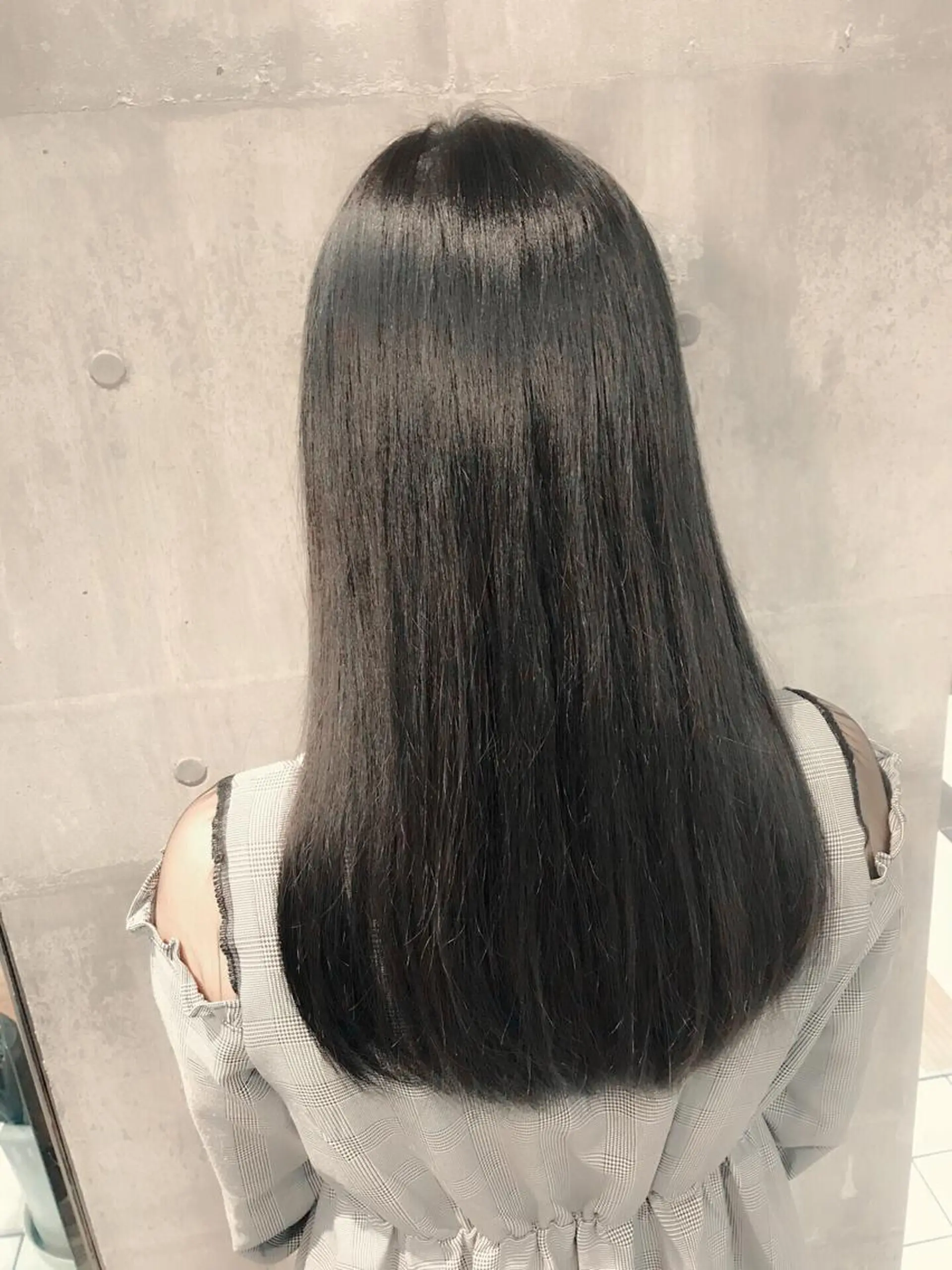 ロング カラー イルミナカラー カット 縮毛矯正 トリートメント 田室 和幸のヘアスタイル