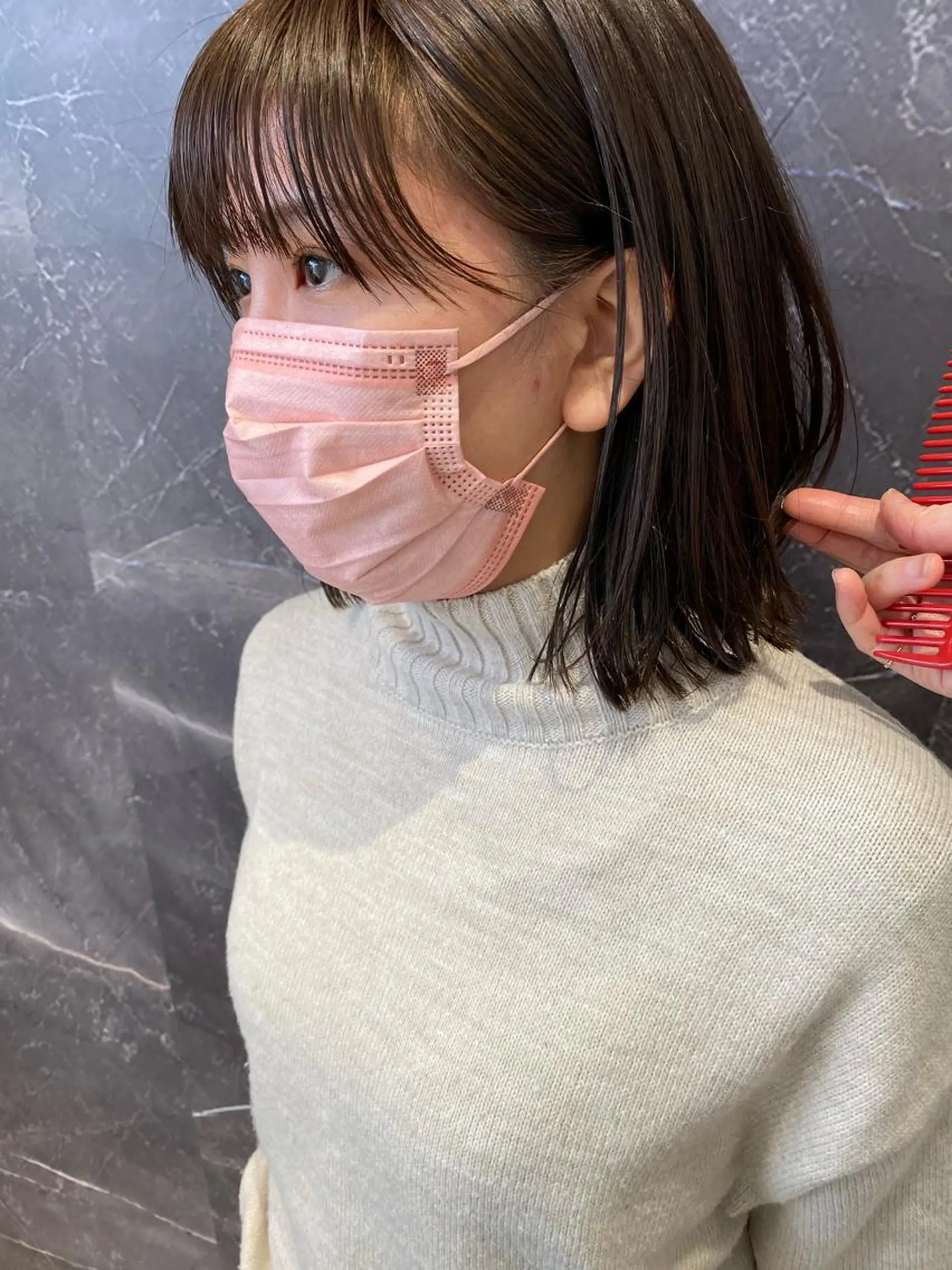 ミディアム カラー ヘアアレンジ ブリーチ ブリーチなしカラー ボブ サイドバング ショートヘアはお任せ 冨樫真未のヘアスタイル
