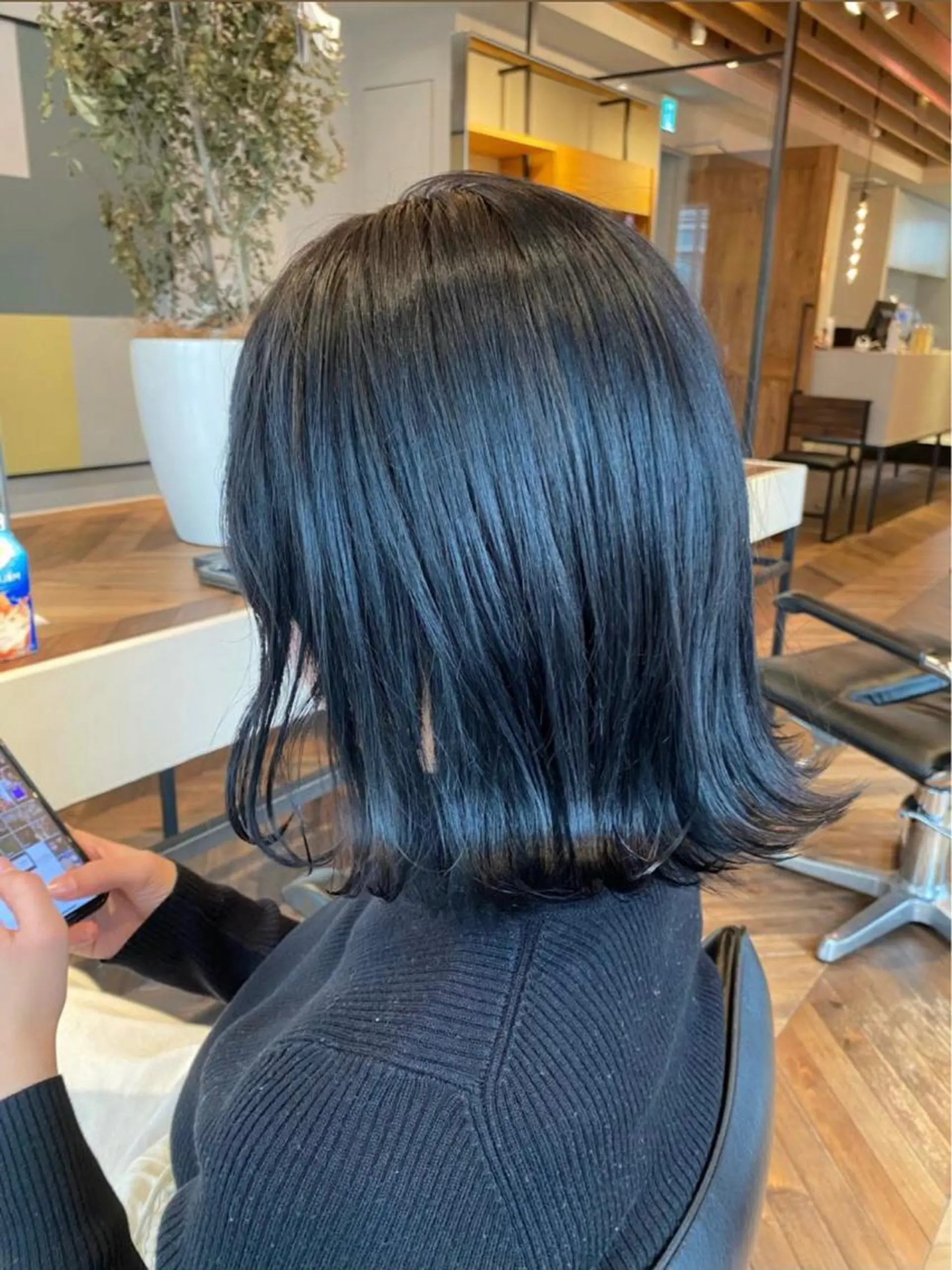 ショート ハイトーンイヤ リングカラー清水隆央のヘアスタイル