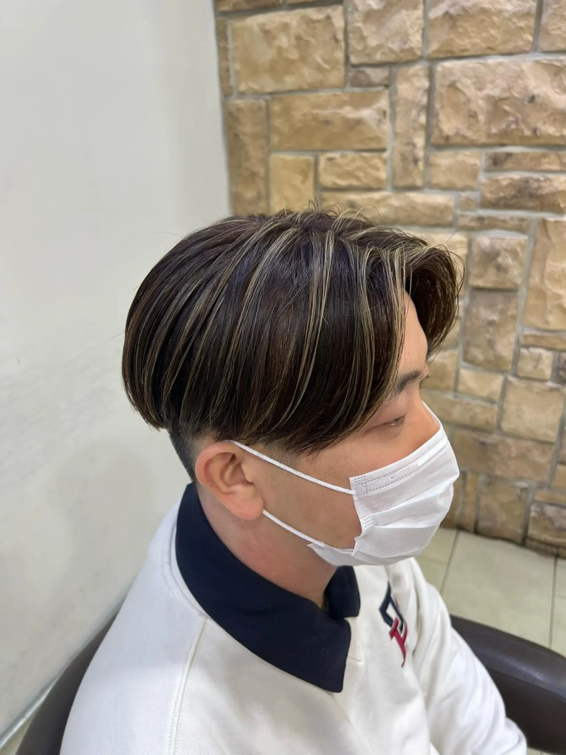 ショート カラー パーマ メンズ アイブロウ メンズハイライト メンズメッシュ メンズパーマ ハイライトカラー メッシュ カット ヘアカラー パーマ メンズ特化 【かな】のヘアスタイル