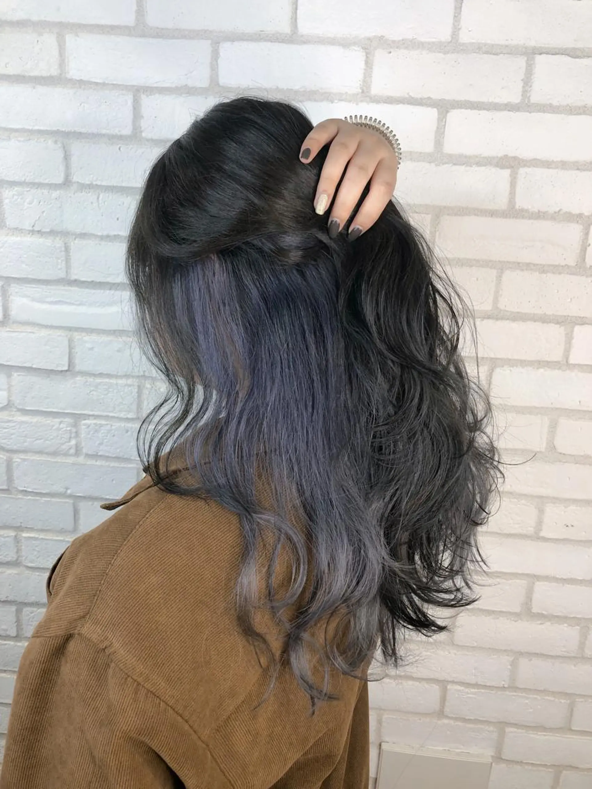 ロング カラー 小島 侑衣のヘアスタイル