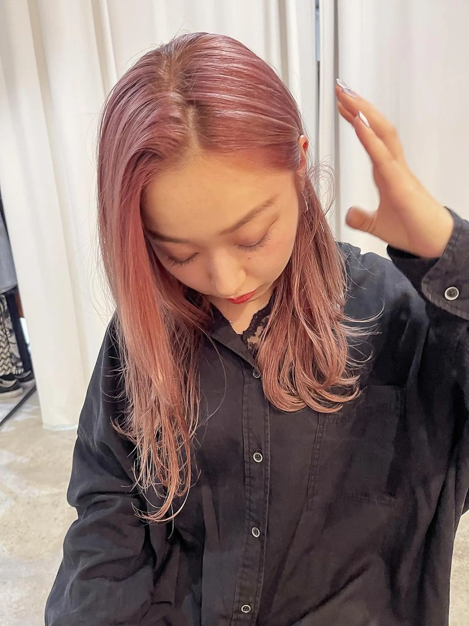 ミディアム カラー ショートボブ ミディアムパーマ アディクシーカラー ブリーチ ブロンド CEINE＋ officialのヘアスタイル