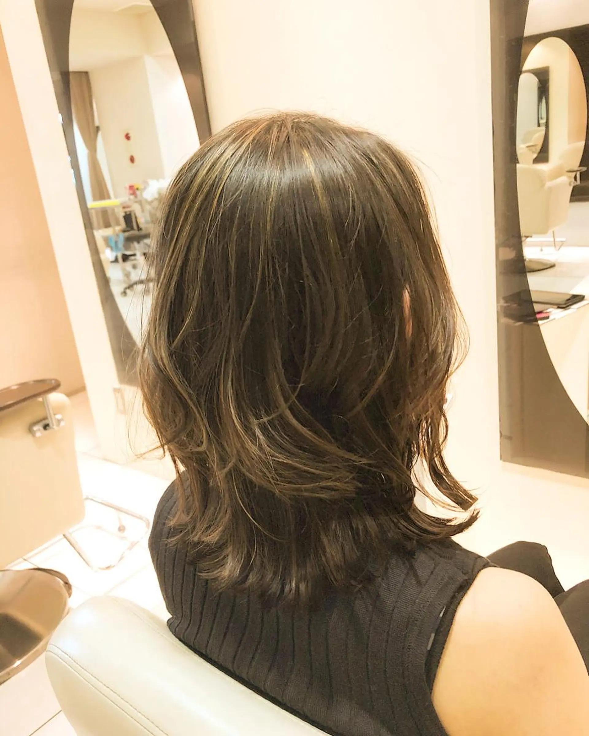 ミディアム カラー 坂元 智信のヘアスタイル