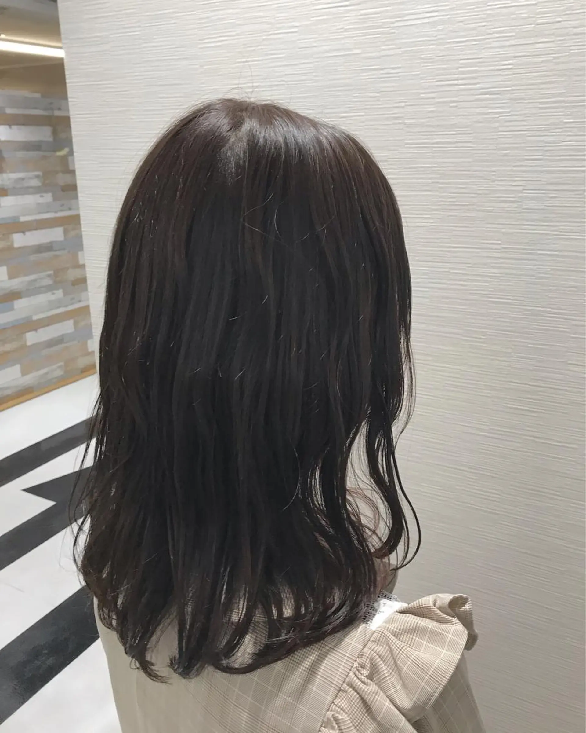 セミロング カラー ベージュカラー ブリーチ 透明感カラー ブリーチなしカラー 【東北メンズヘア1 位受賞🥇】本間祐太のヘアスタイル