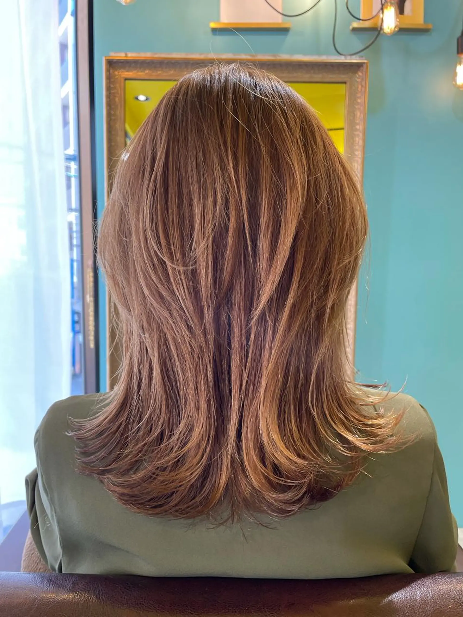 ミディアム 末石 智のヘアスタイル