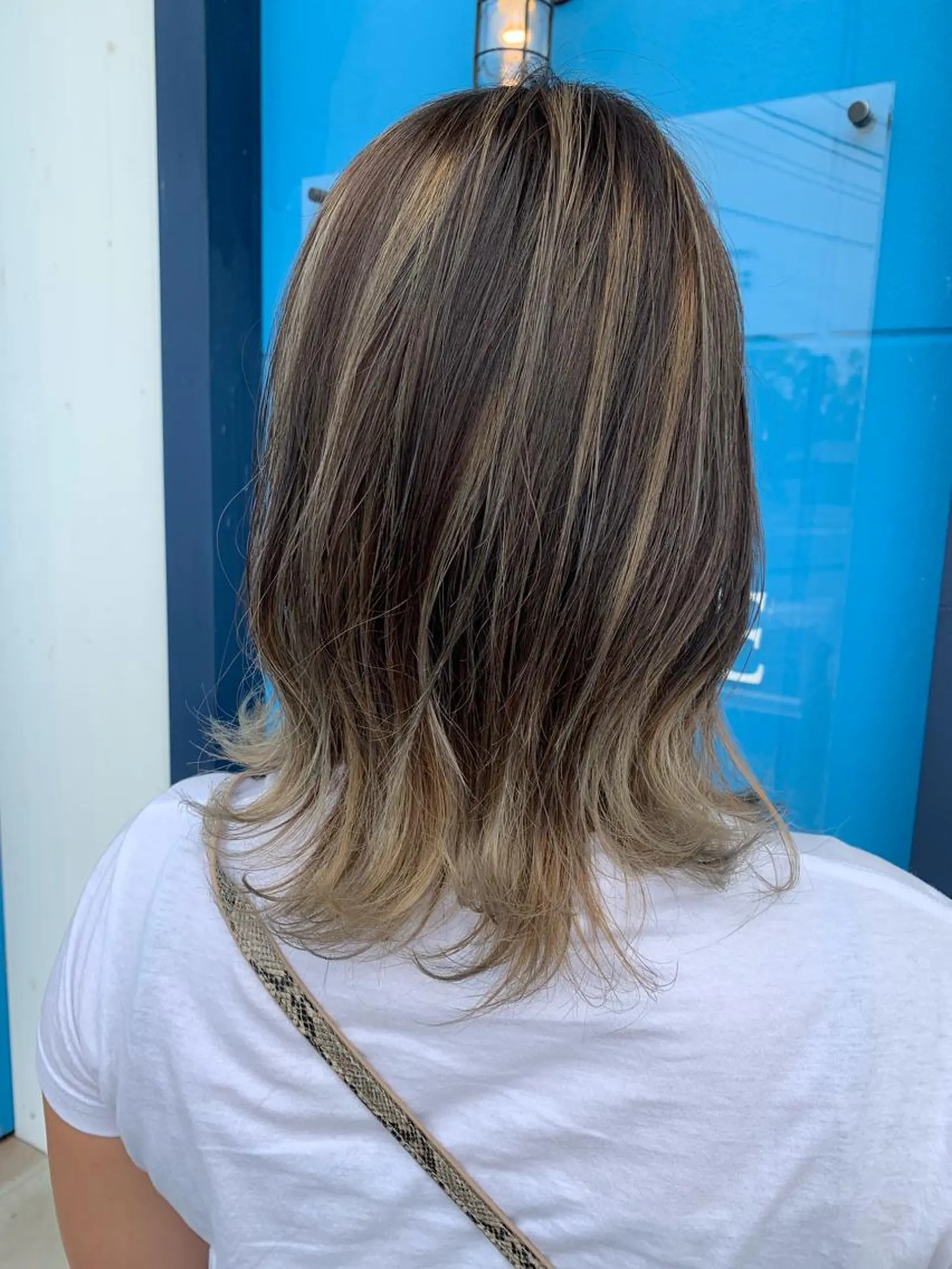 ミディアム カラー ROUTE ルートのヘアスタイル