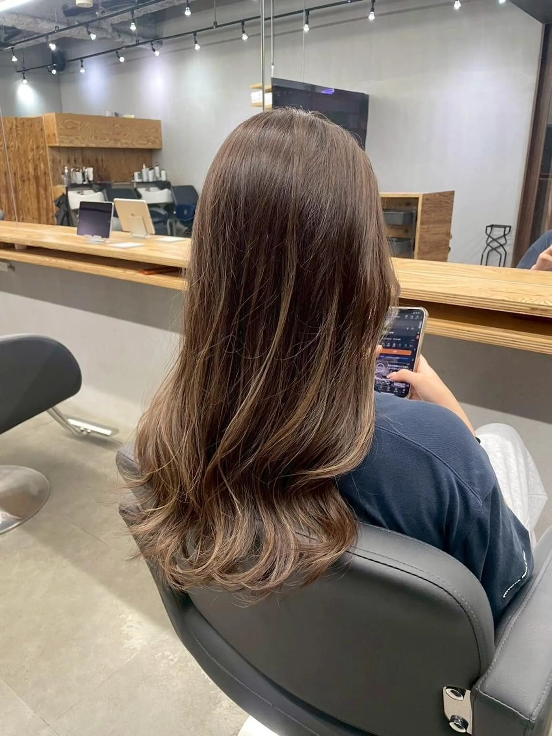 ロング カラー N 【エヌ】のヘアスタイル