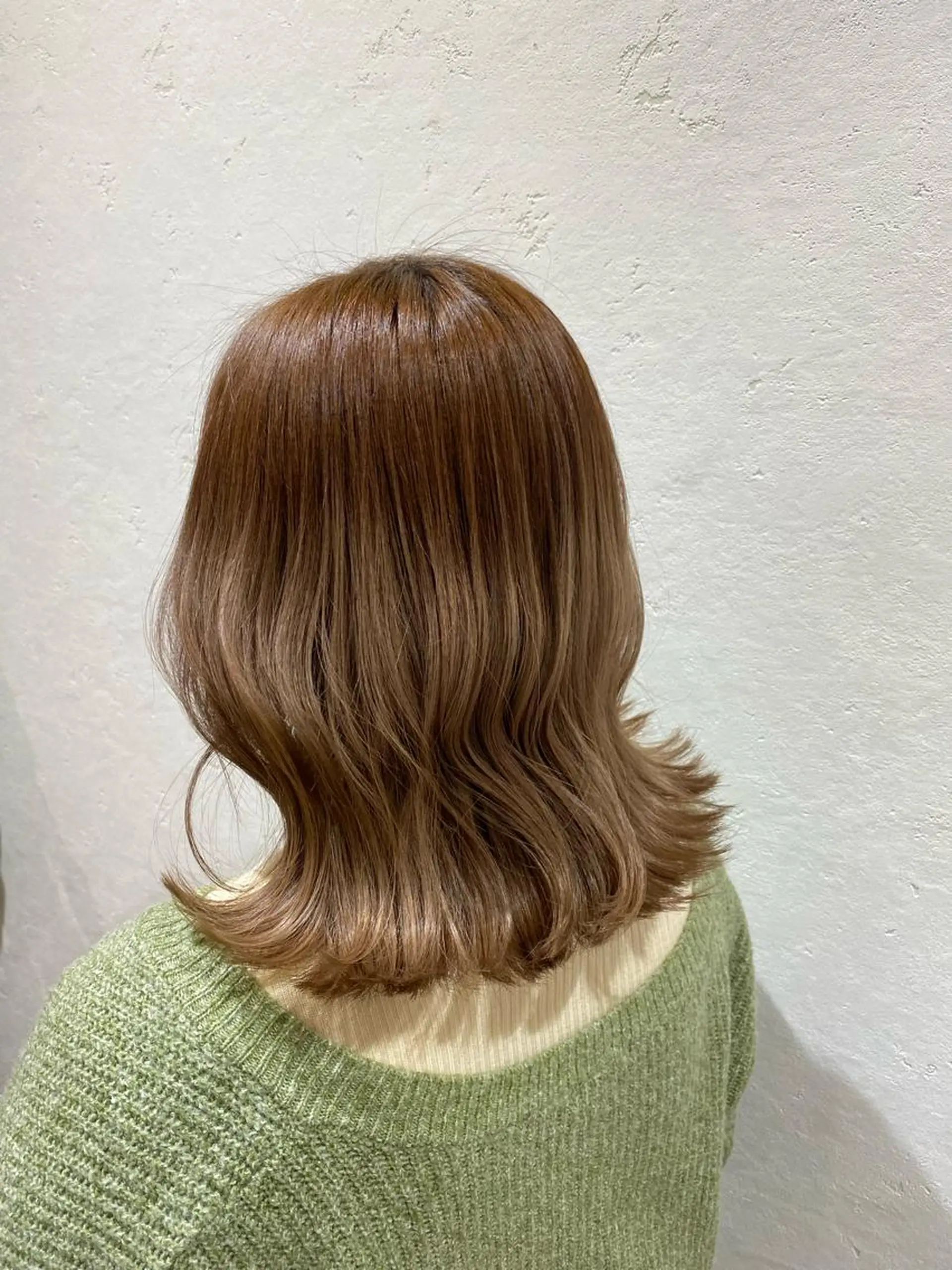 カラー 鶴谷 麻衣のヘアスタイル